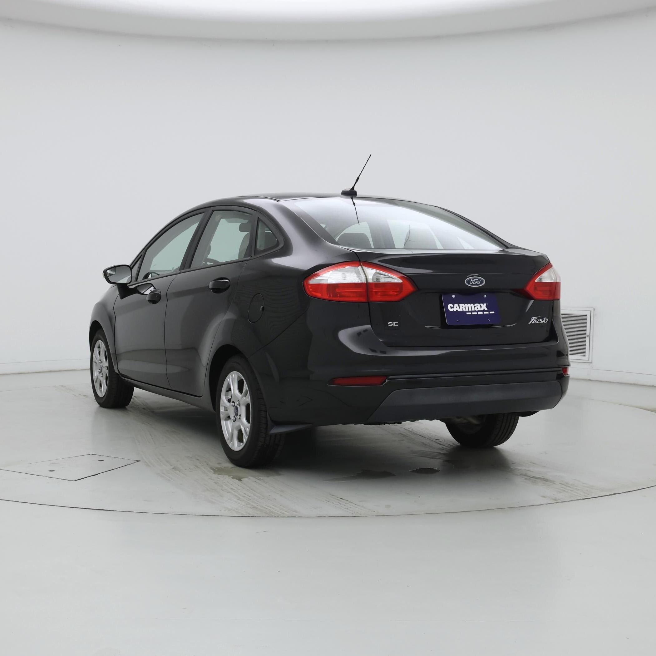 Thumbnail: 2015 Ford Fiesta - 2