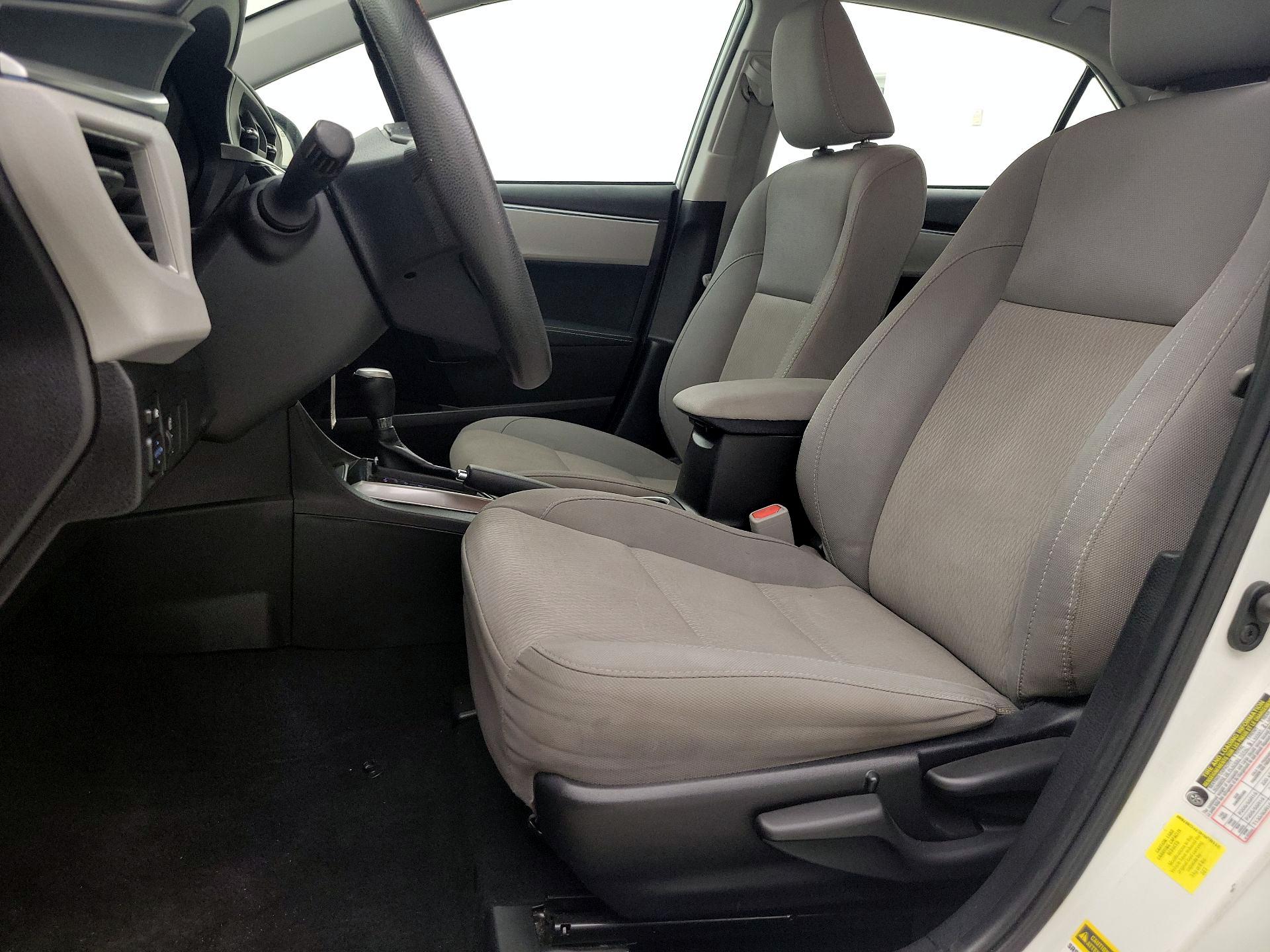 Thumbnail: 2015 Toyota Corolla - 11