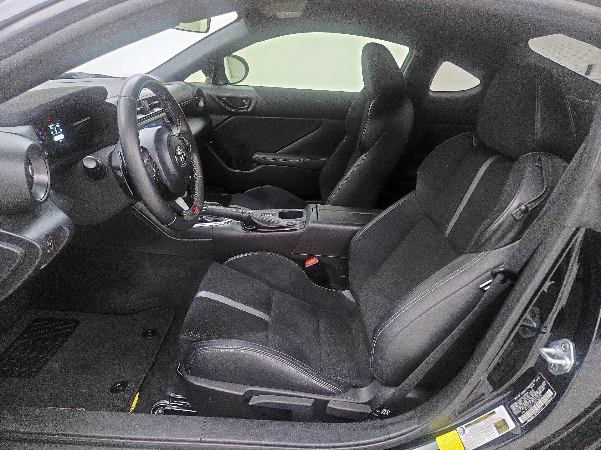 Thumbnail: 2022 Toyota GR86 - 11