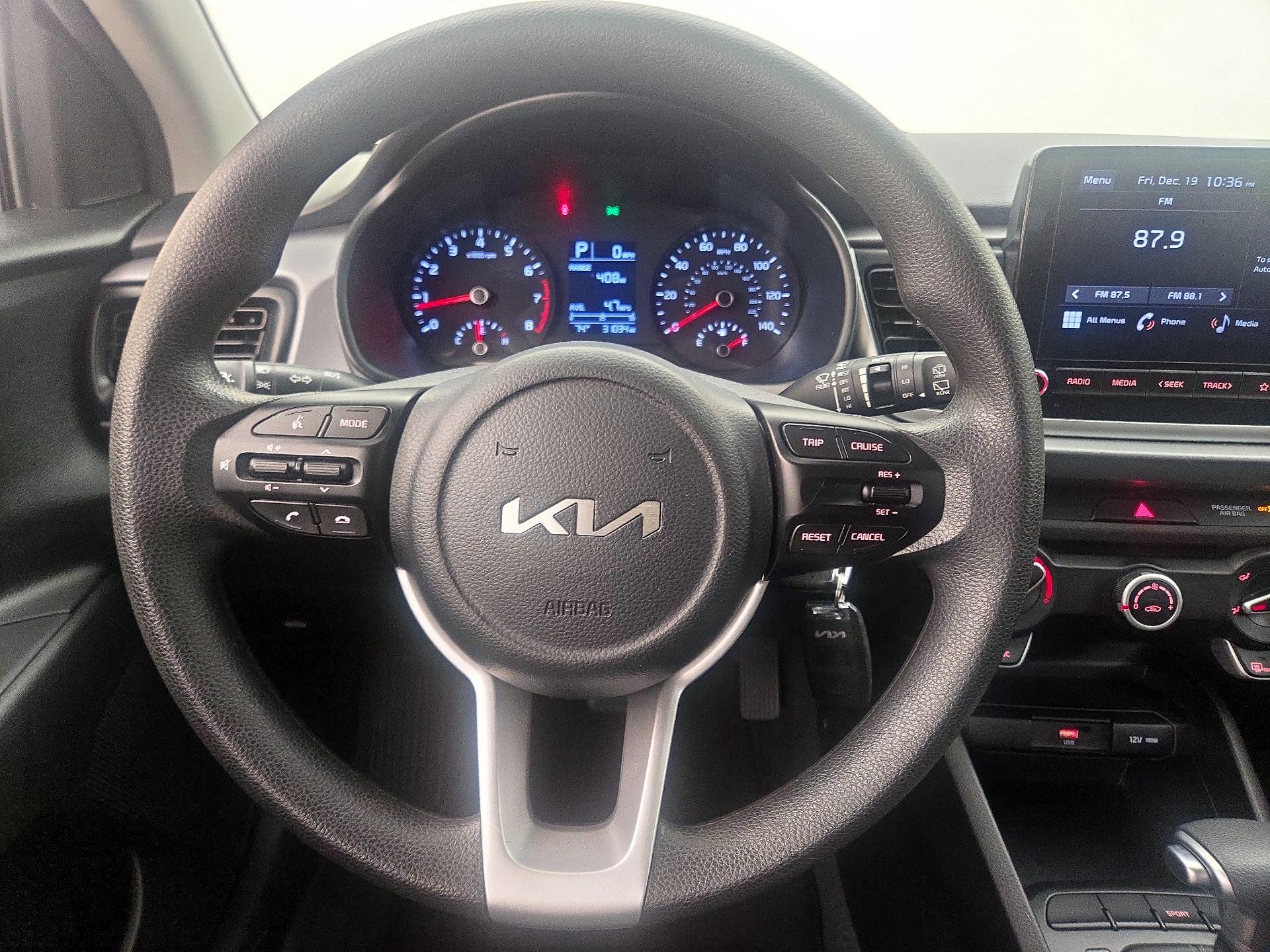 Thumbnail: 2023 Kia Rio - 10