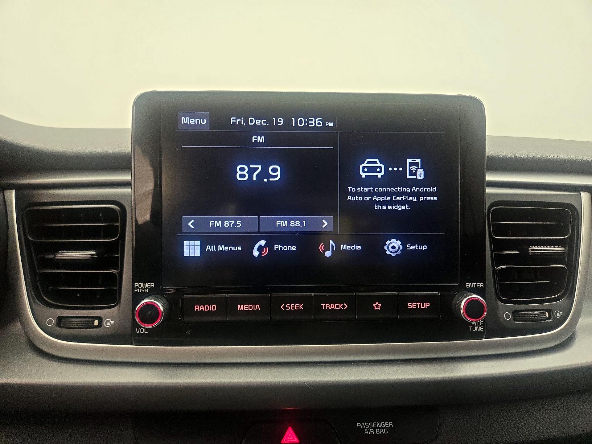 Thumbnail: 2023 Kia Rio - 15