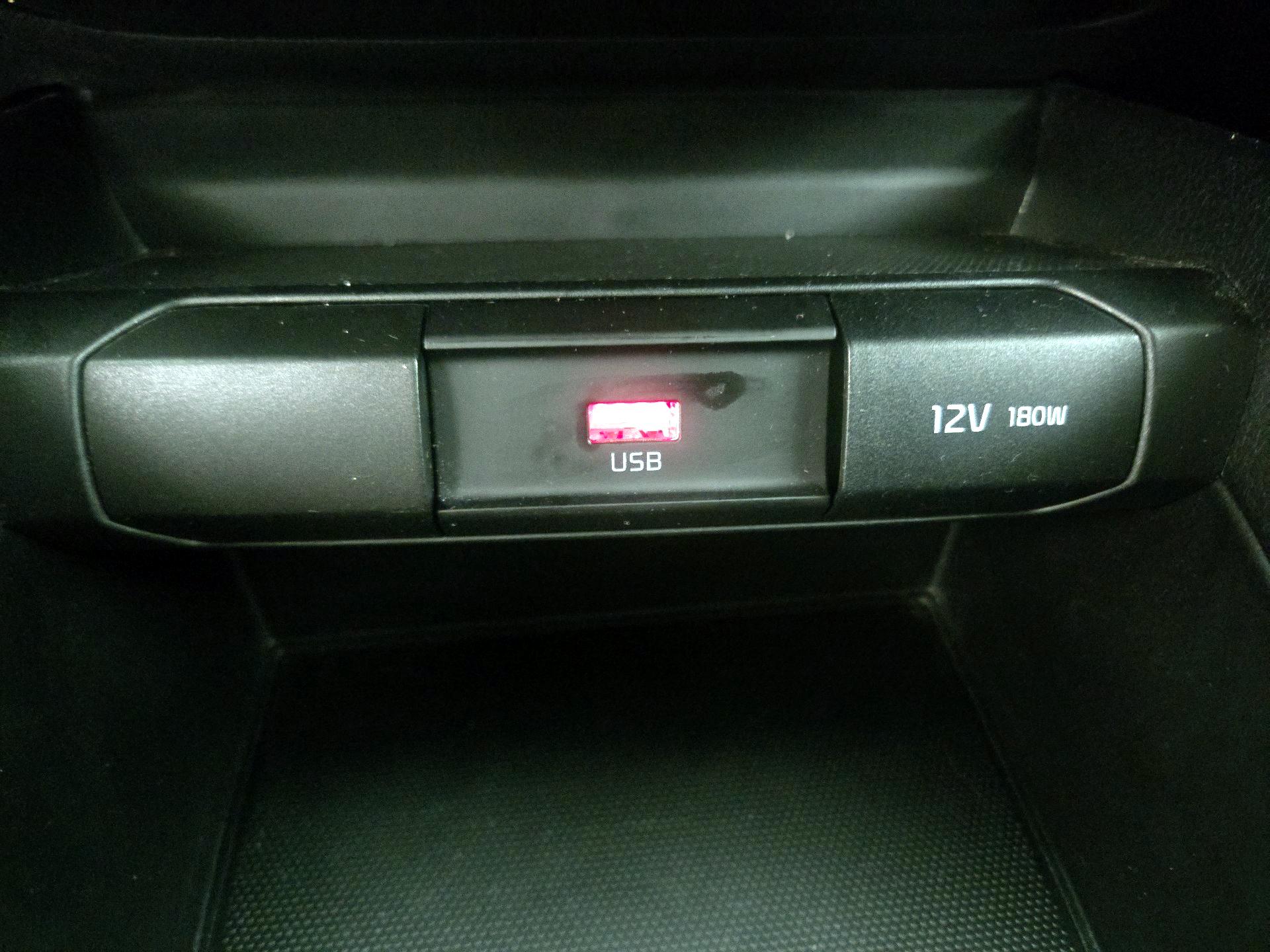 Thumbnail: 2023 Kia Rio - 18