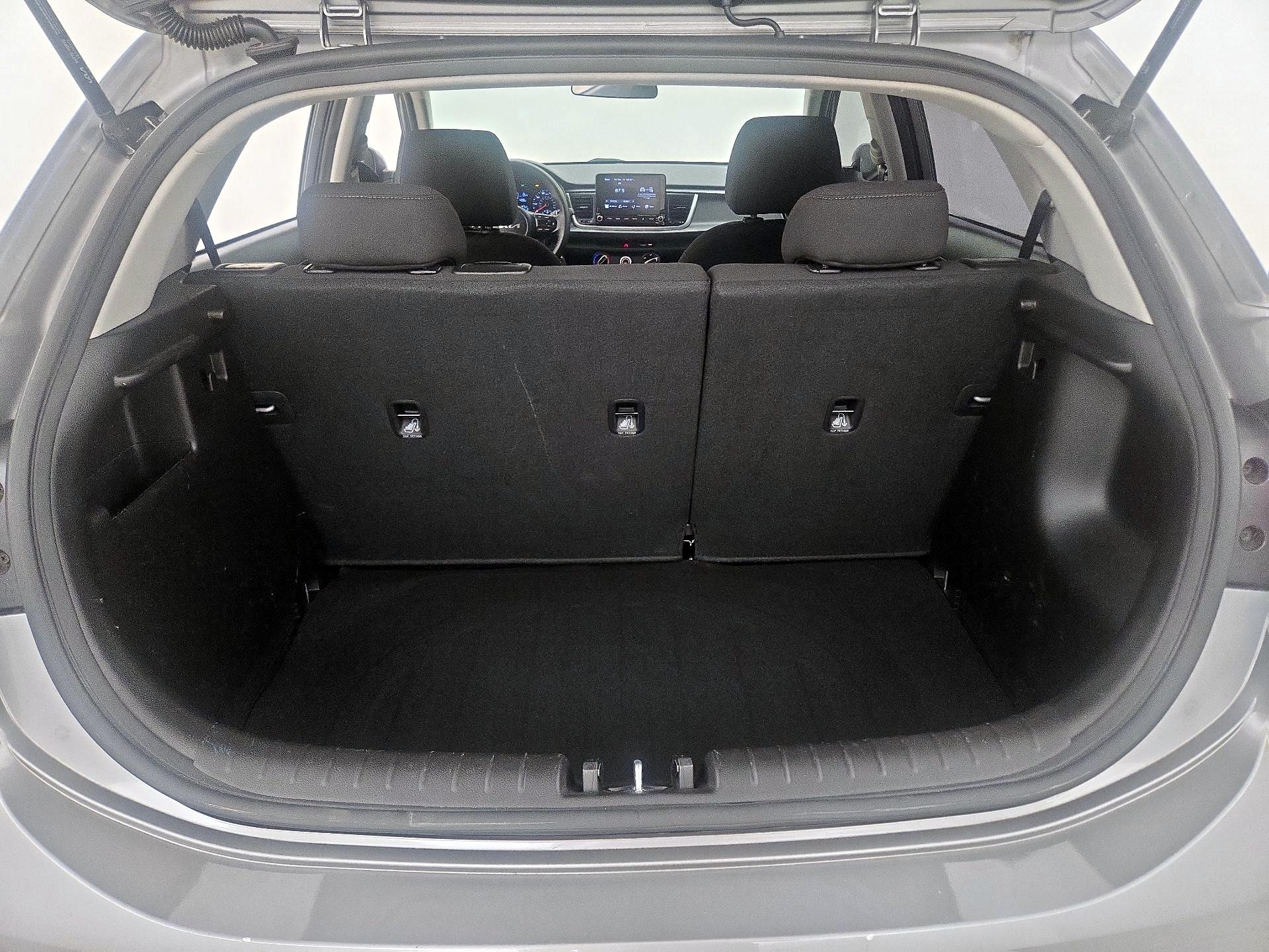 Thumbnail: 2023 Kia Rio - 20