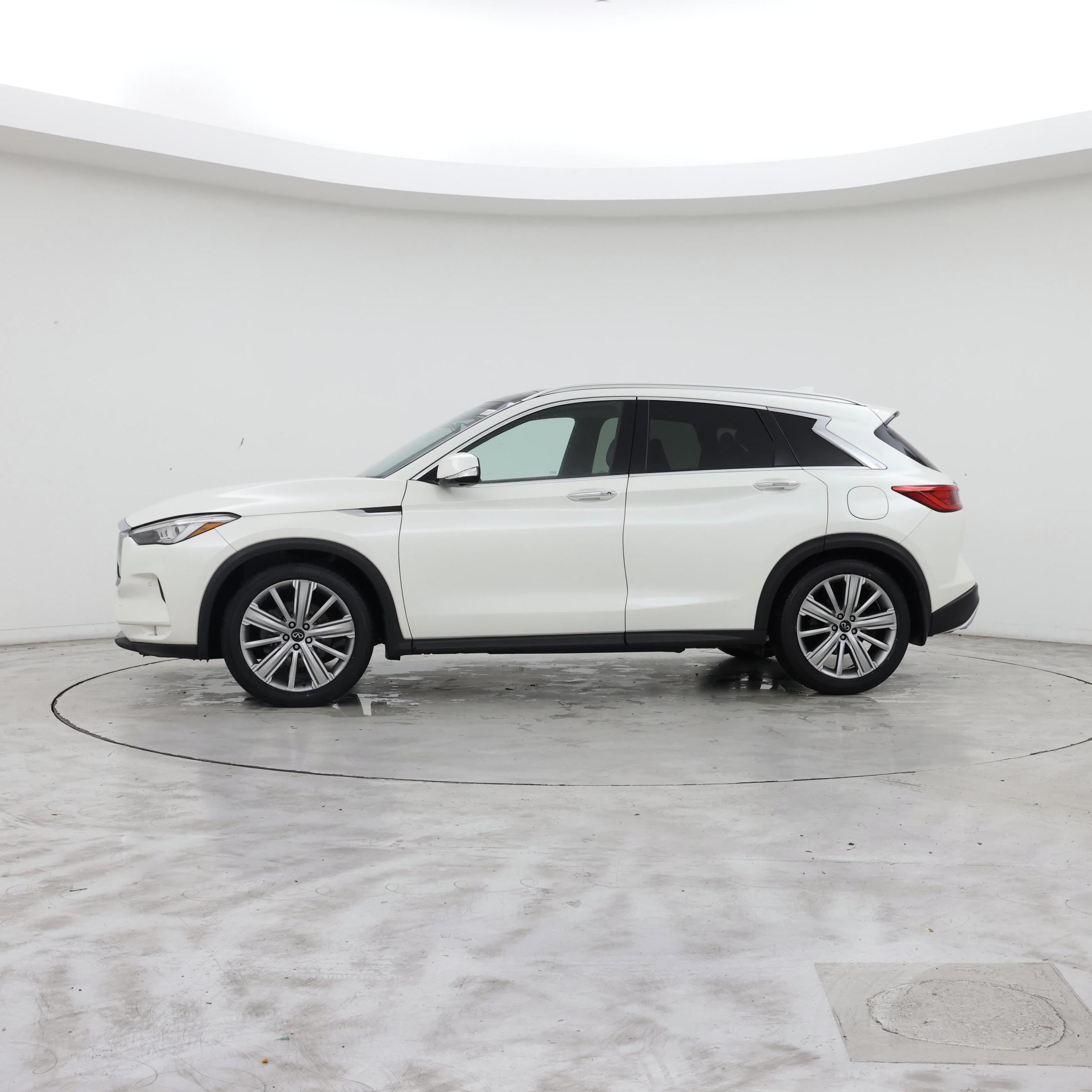 Thumbnail: 2021 INFINITI QX50 - 3