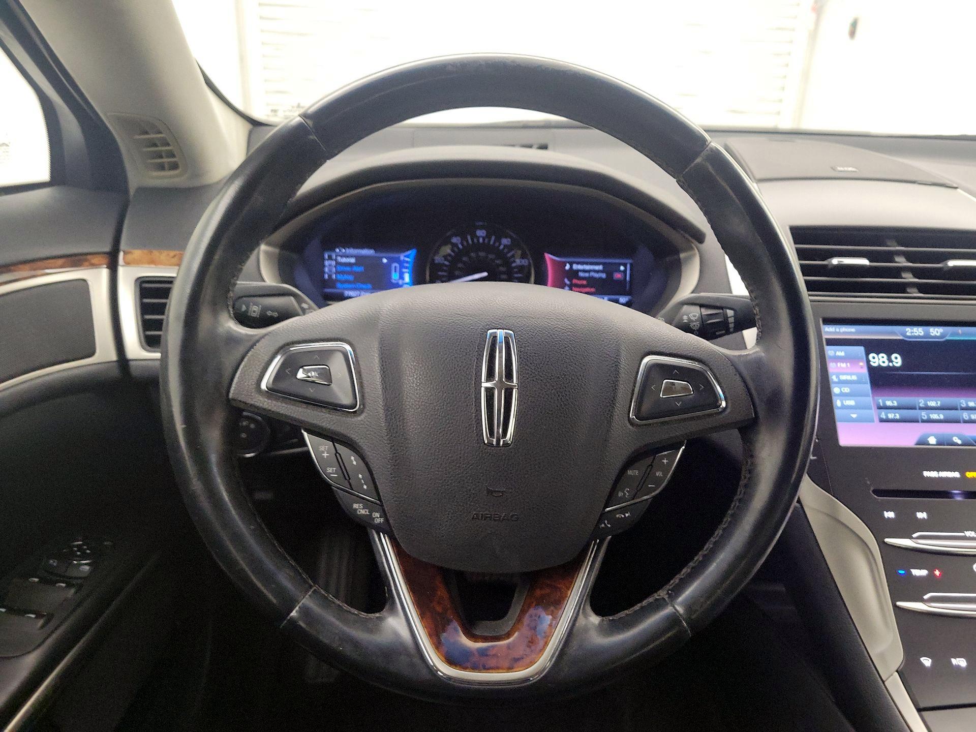 Thumbnail: 2015 Lincoln MKZ - 10