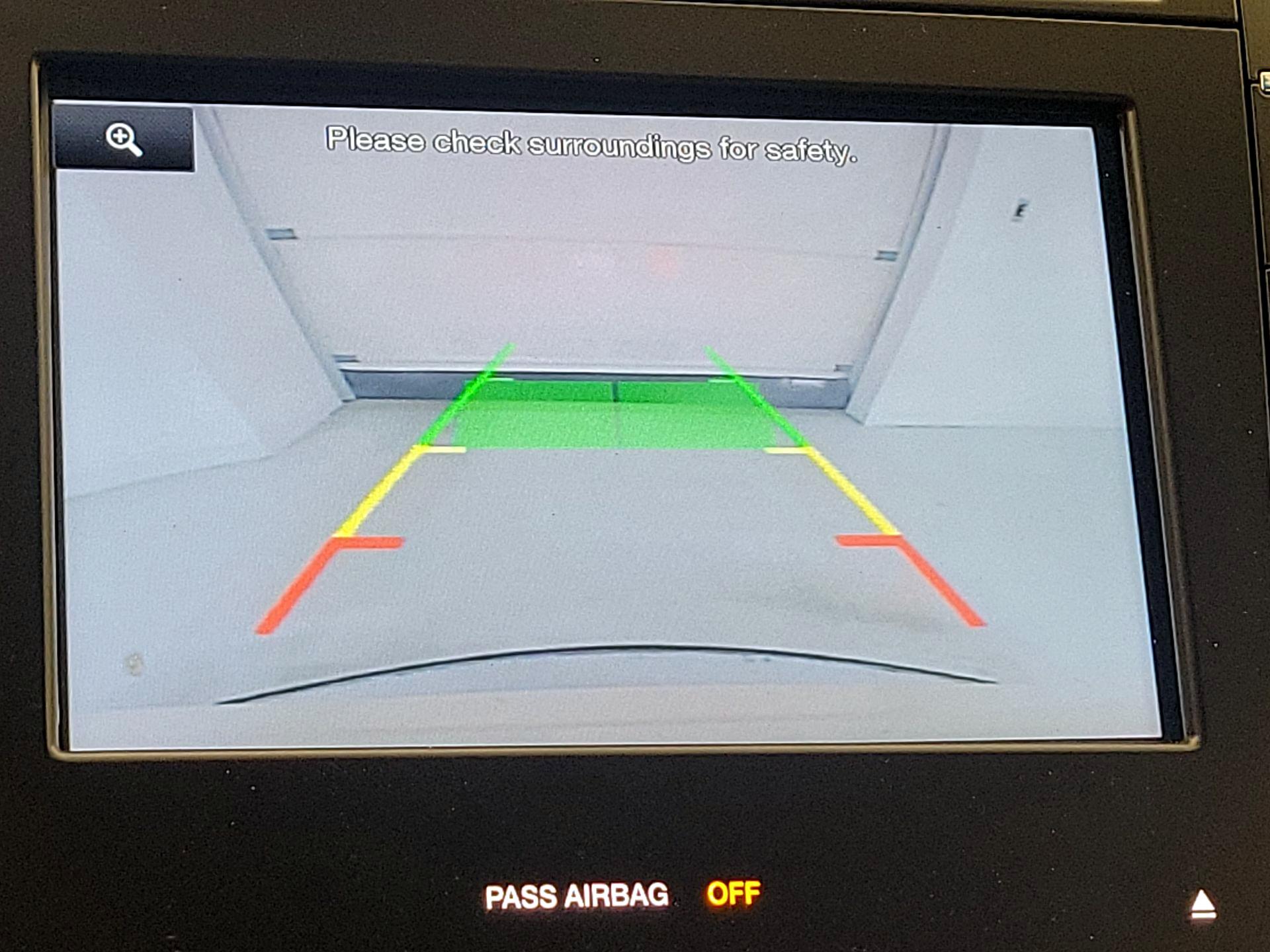 Thumbnail: 2015 Lincoln MKZ - 14