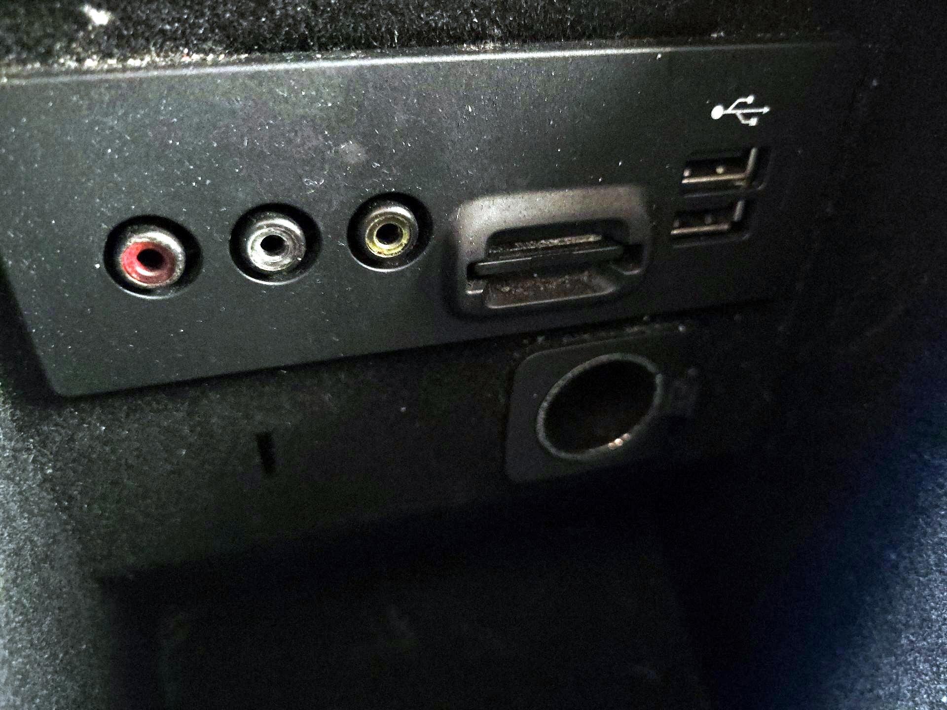 Thumbnail: 2015 Lincoln MKZ - 18