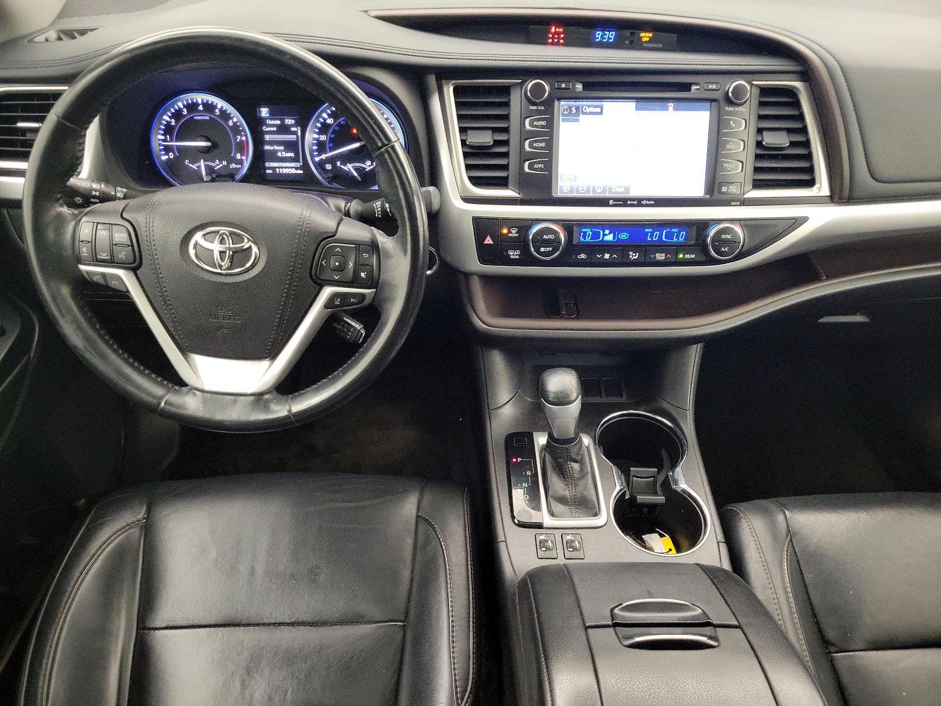 Thumbnail: 2017 Toyota Highlander - 9