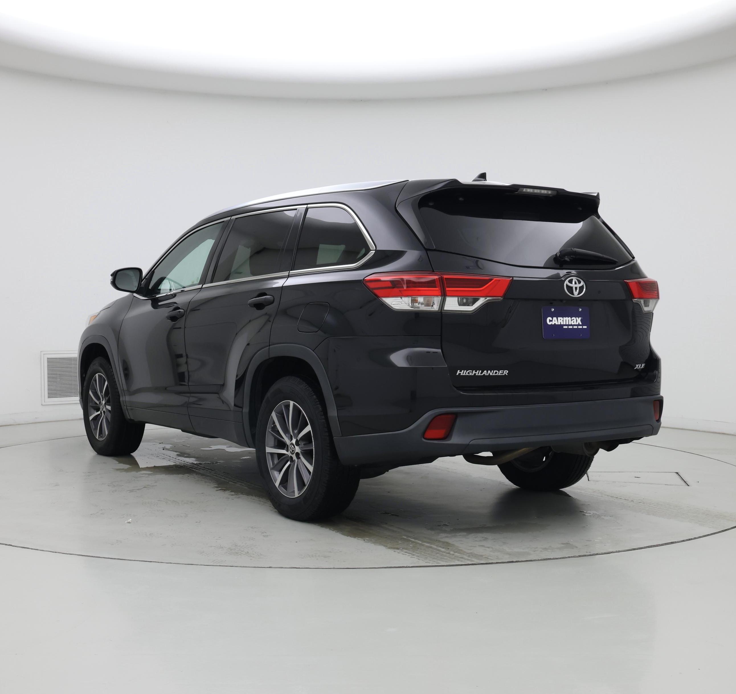 Thumbnail: 2017 Toyota Highlander - 2