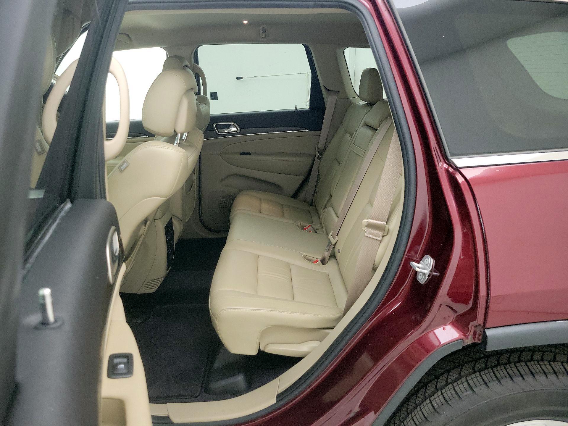 Thumbnail: 2016 Jeep Grand Cherokee - 20