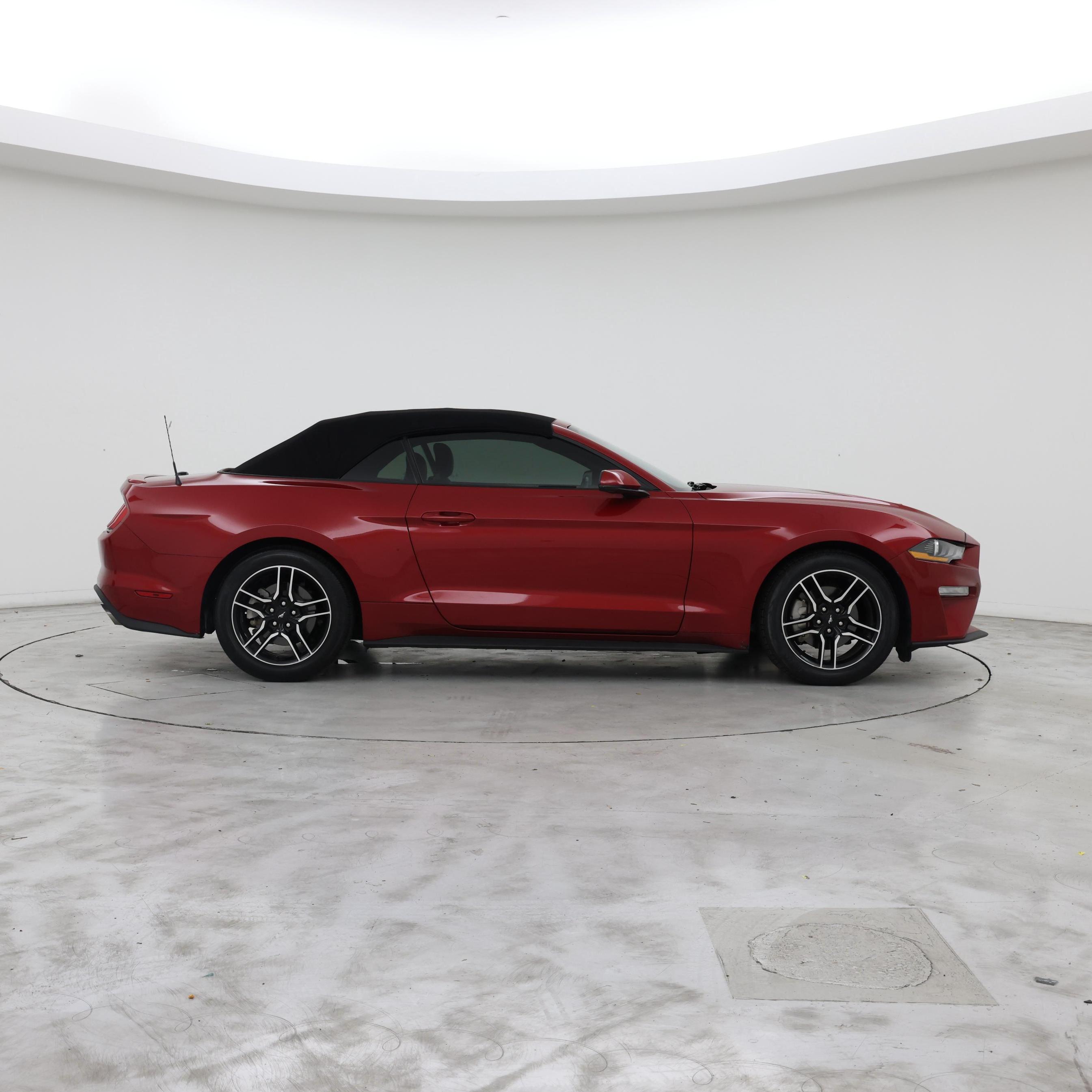 Thumbnail: 2022 Ford Mustang - 7