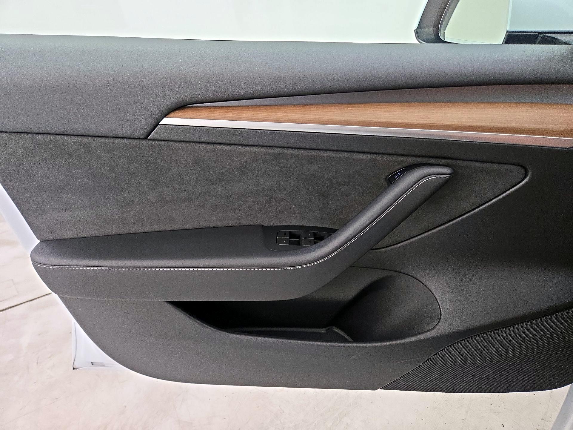 Thumbnail: 2023 Tesla Model 3 - 12