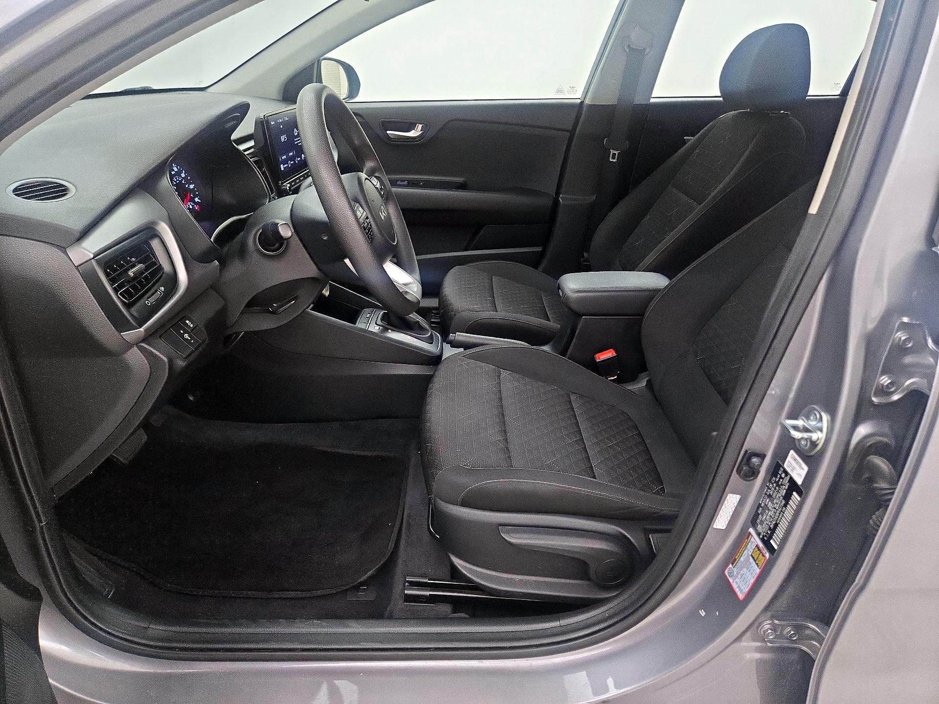 Thumbnail: 2023 Kia Rio - 11