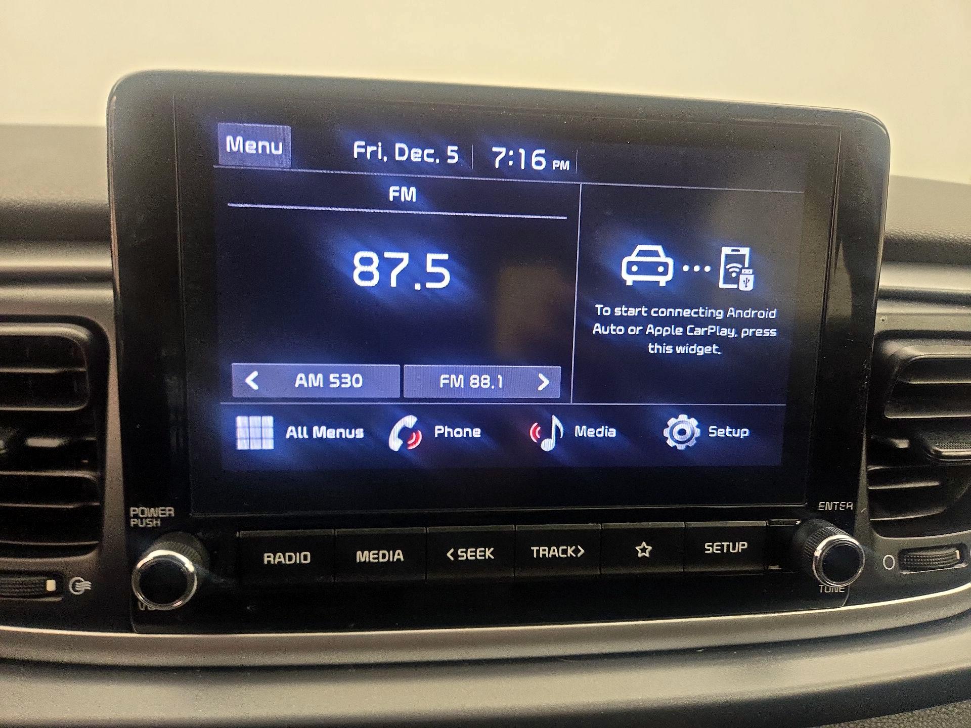 Thumbnail: 2023 Kia Rio - 15