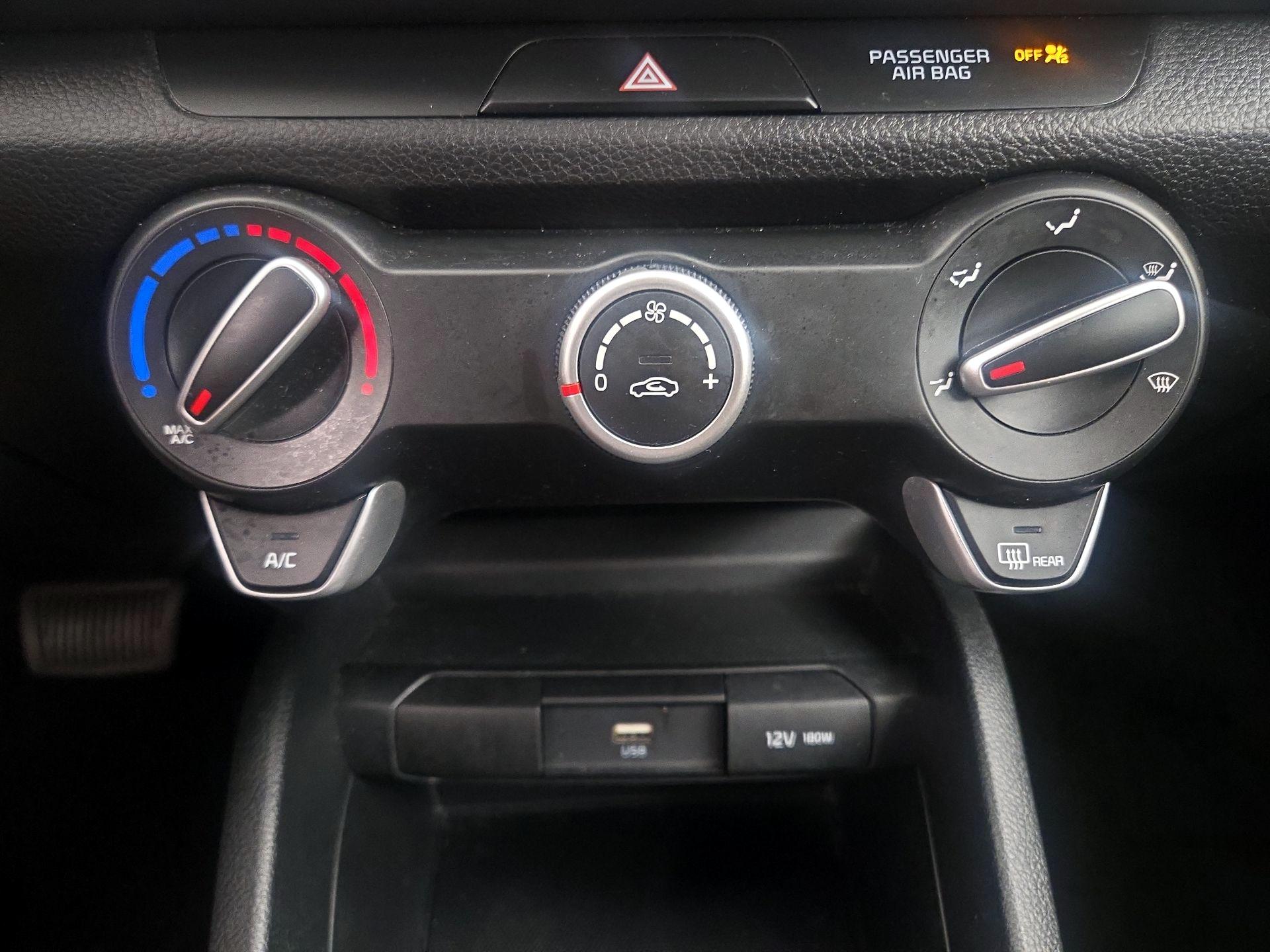 Thumbnail: 2023 Kia Rio - 16