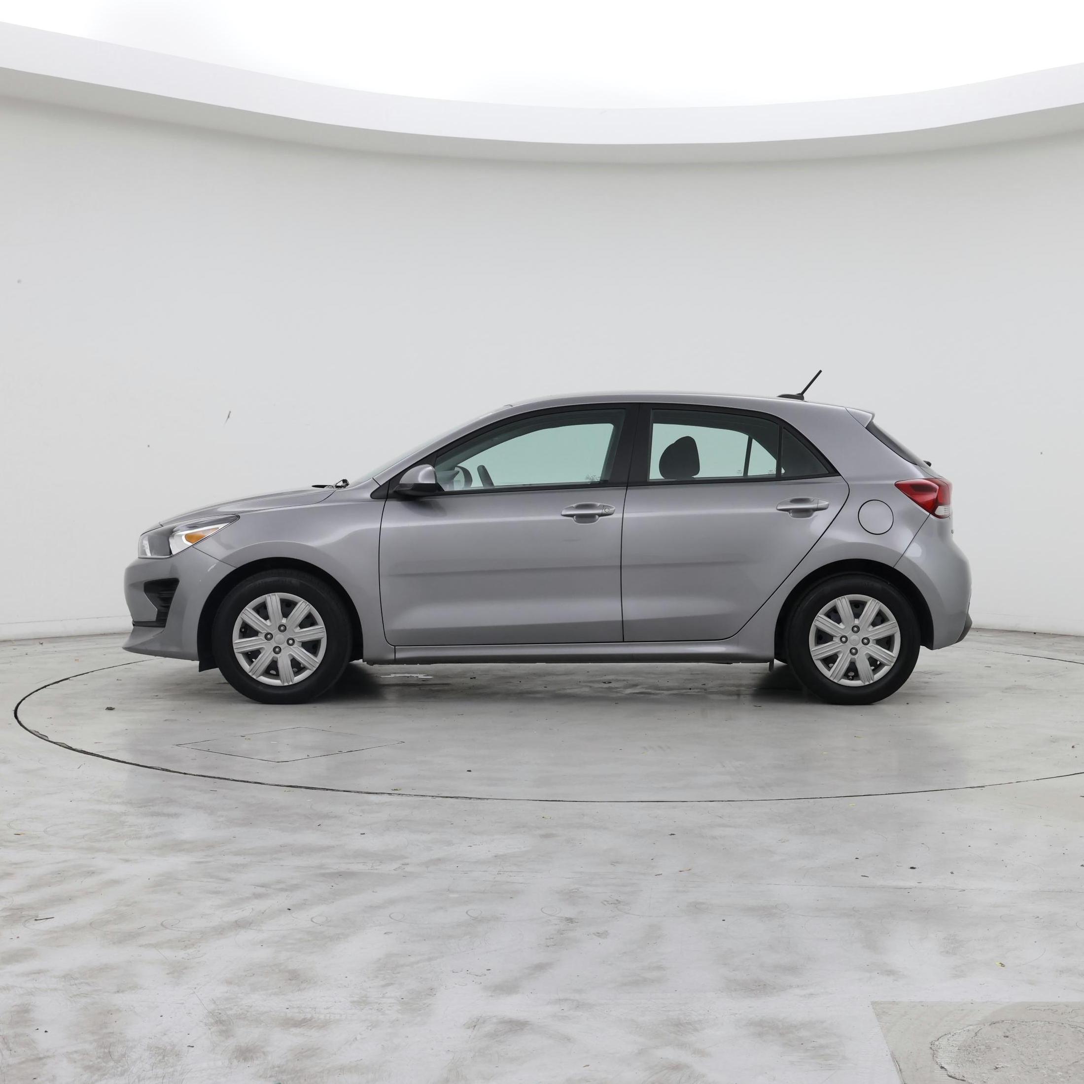 Thumbnail: 2023 Kia Rio - 3