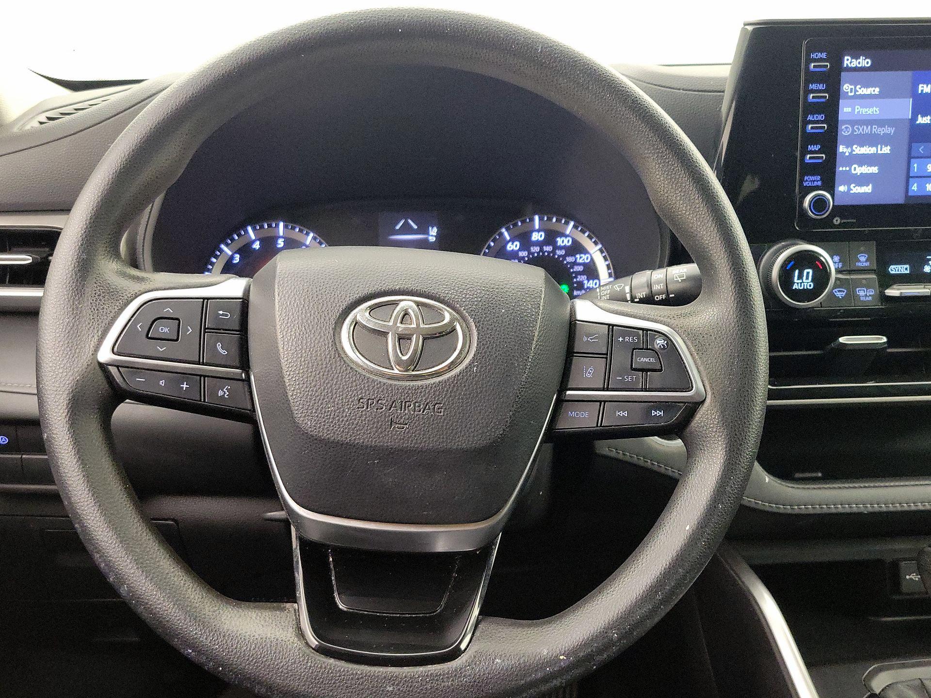 Thumbnail: 2021 Toyota Highlander - 10