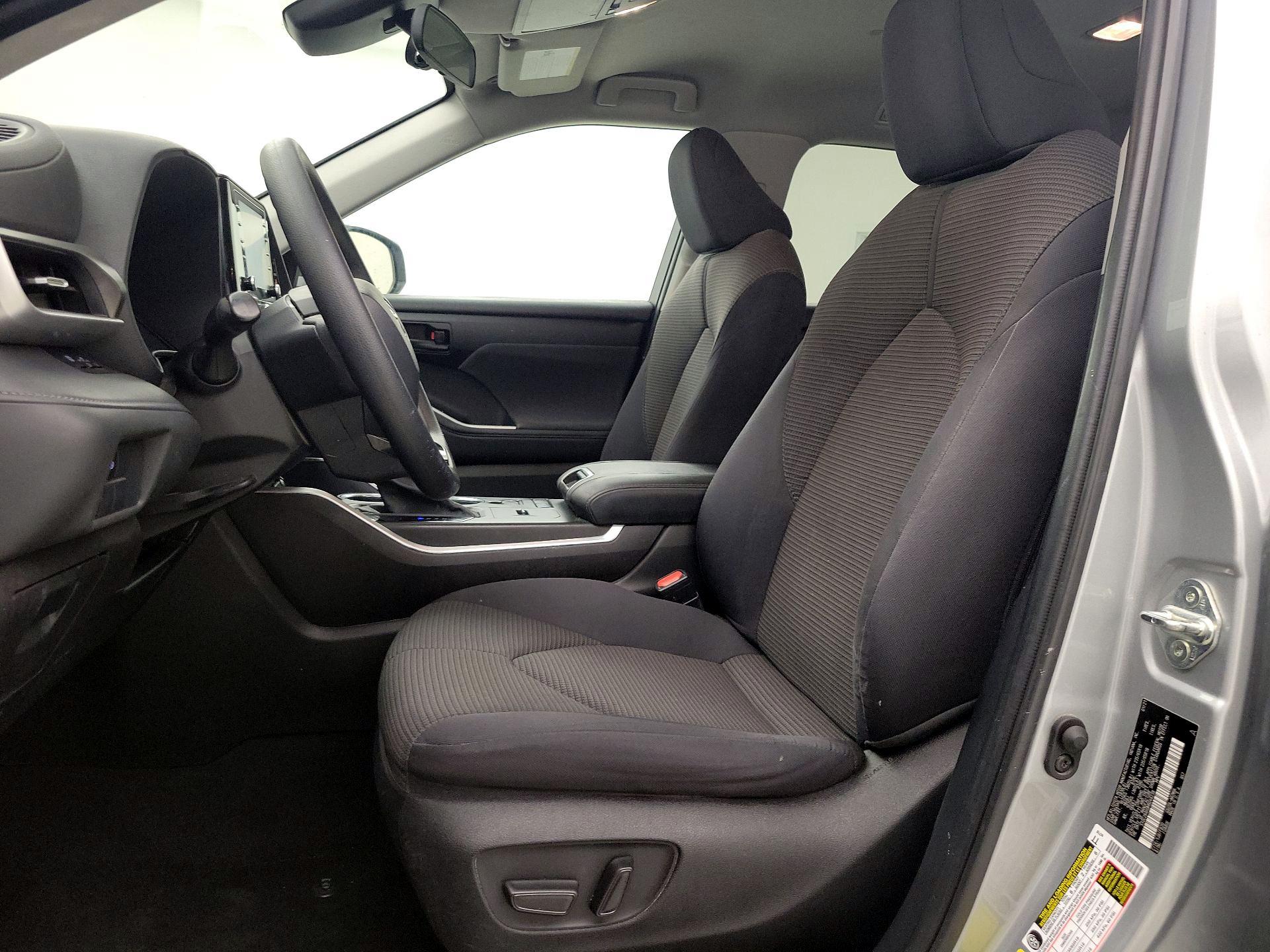 Thumbnail: 2021 Toyota Highlander - 11