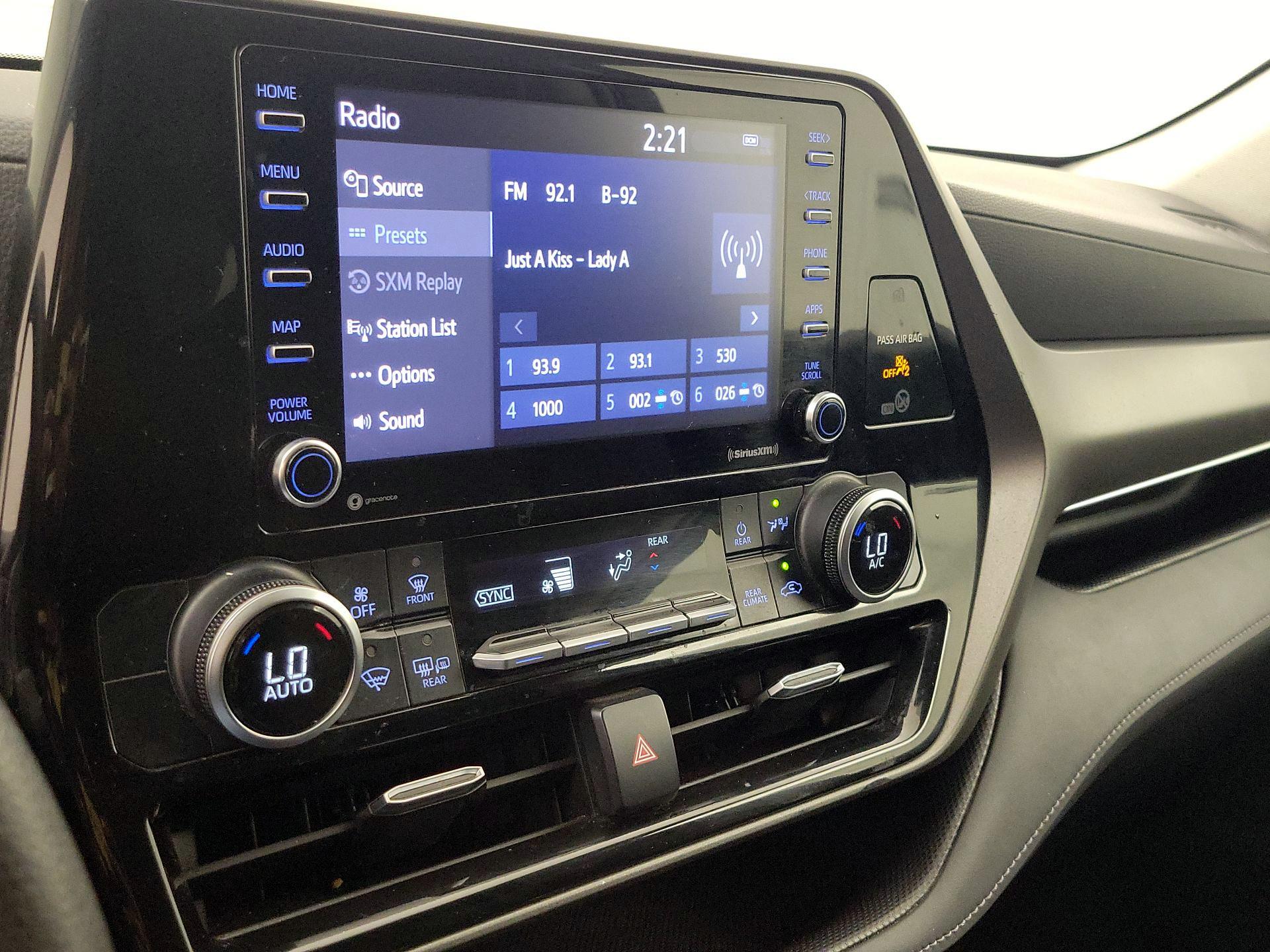 Thumbnail: 2021 Toyota Highlander - 15