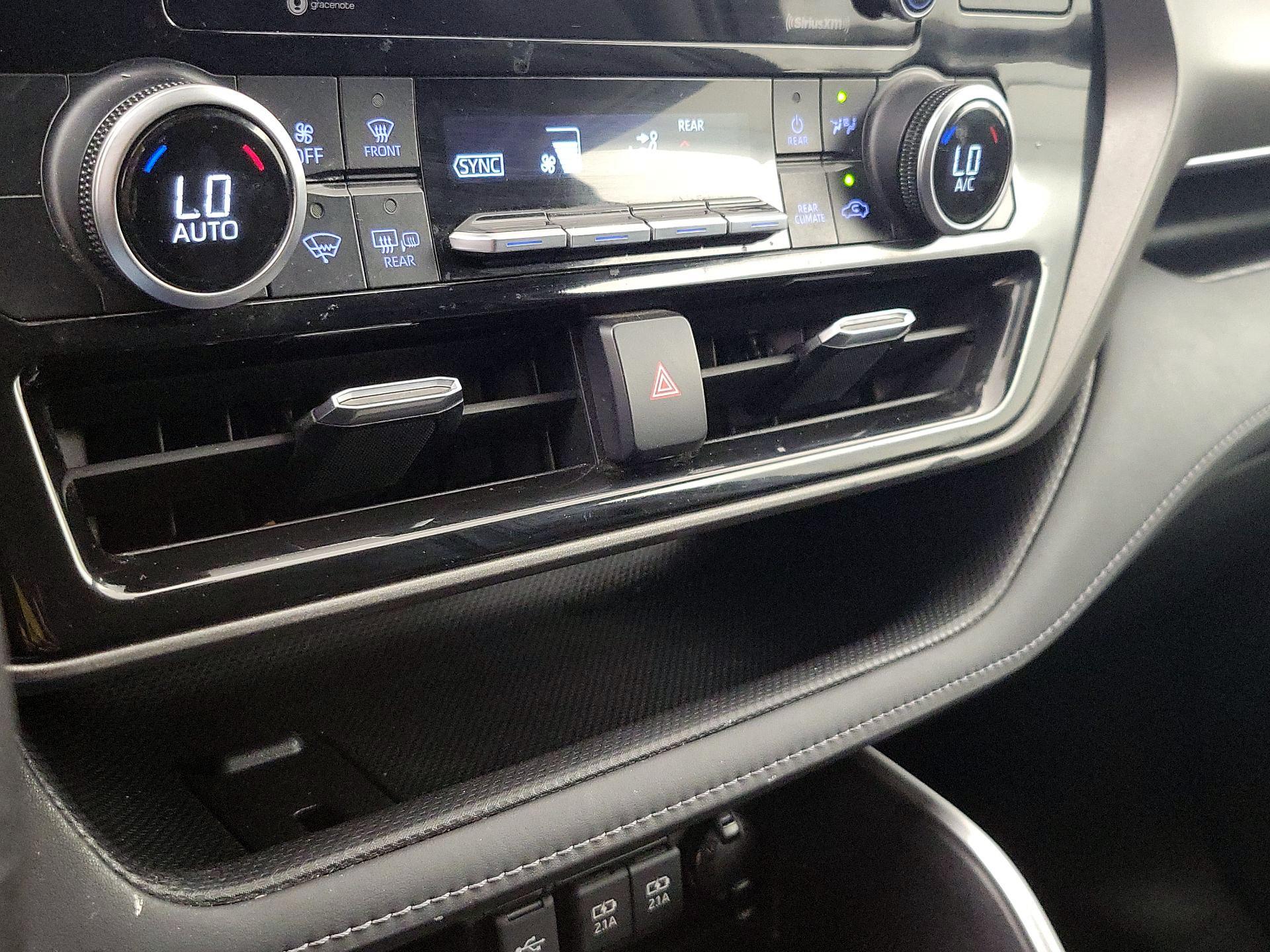 Thumbnail: 2021 Toyota Highlander - 16