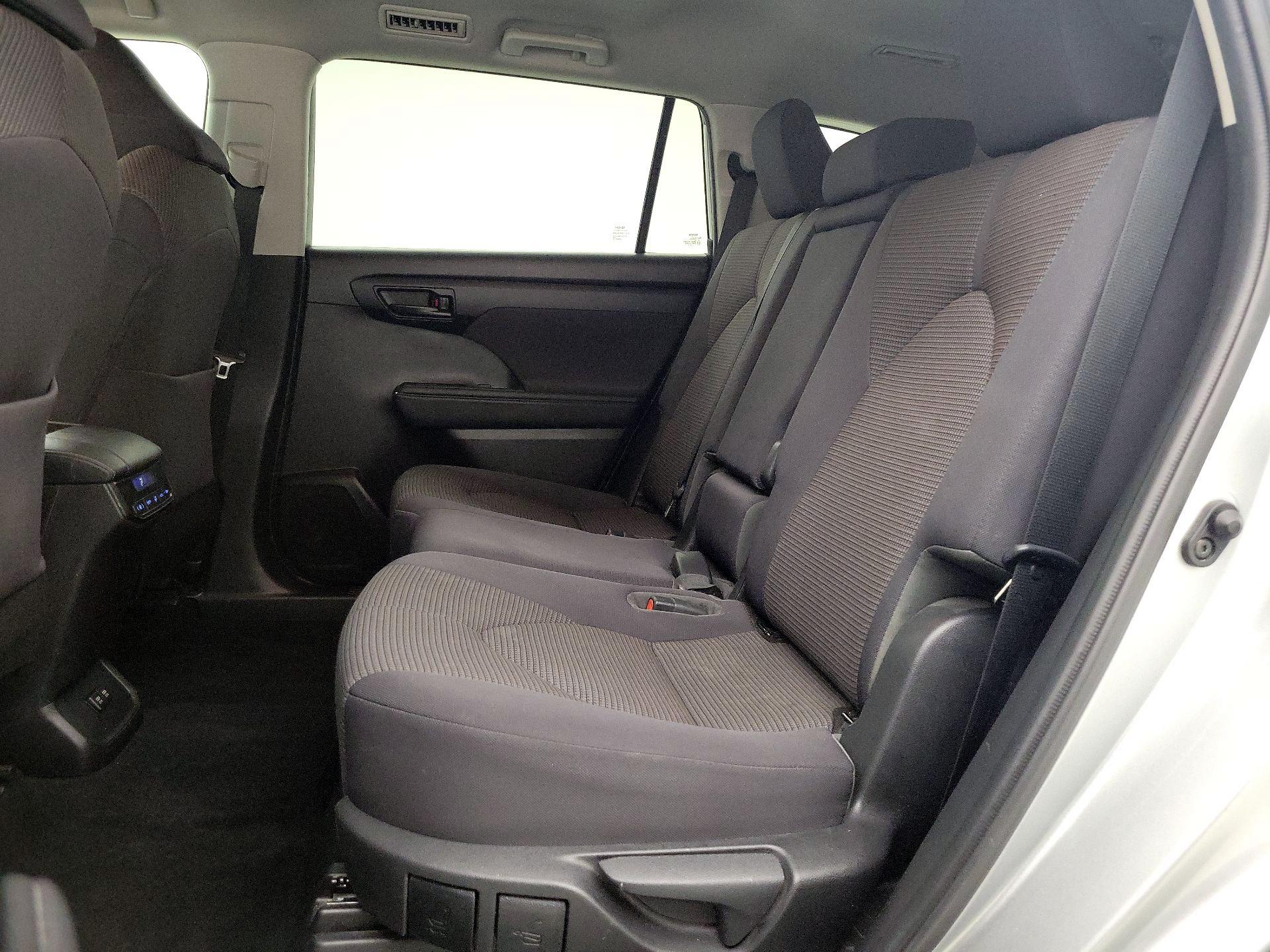 Thumbnail: 2021 Toyota Highlander - 19