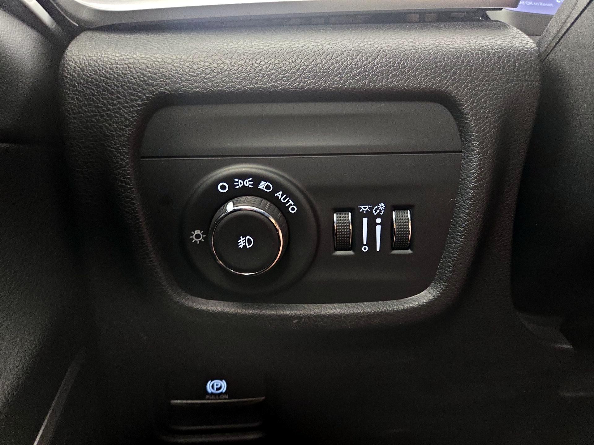 Thumbnail: 2022 Jeep Grand Cherokee - 13