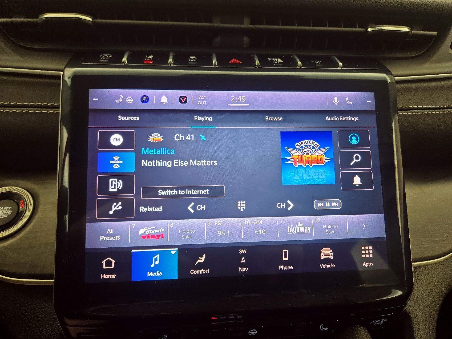 Thumbnail: 2022 Jeep Grand Cherokee - 16