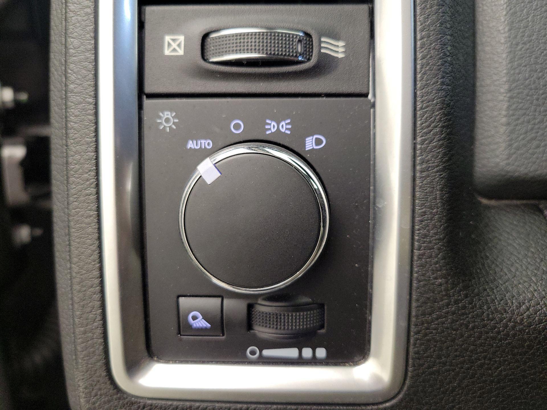 Thumbnail: 2019 RAM 1500 Classic - 13