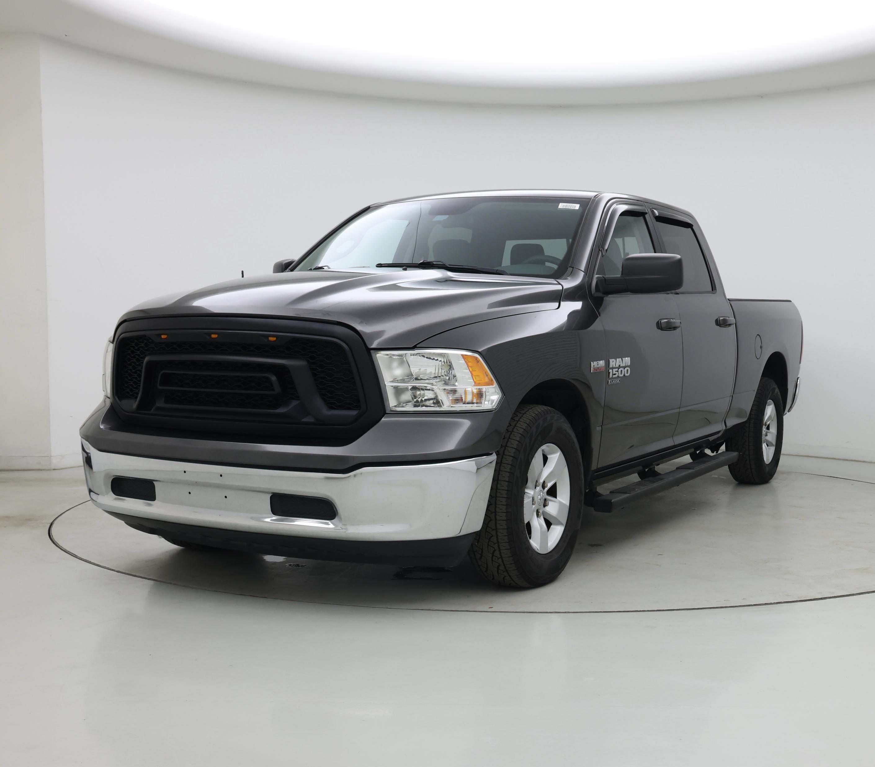 Thumbnail: 2019 RAM 1500 Classic - 4