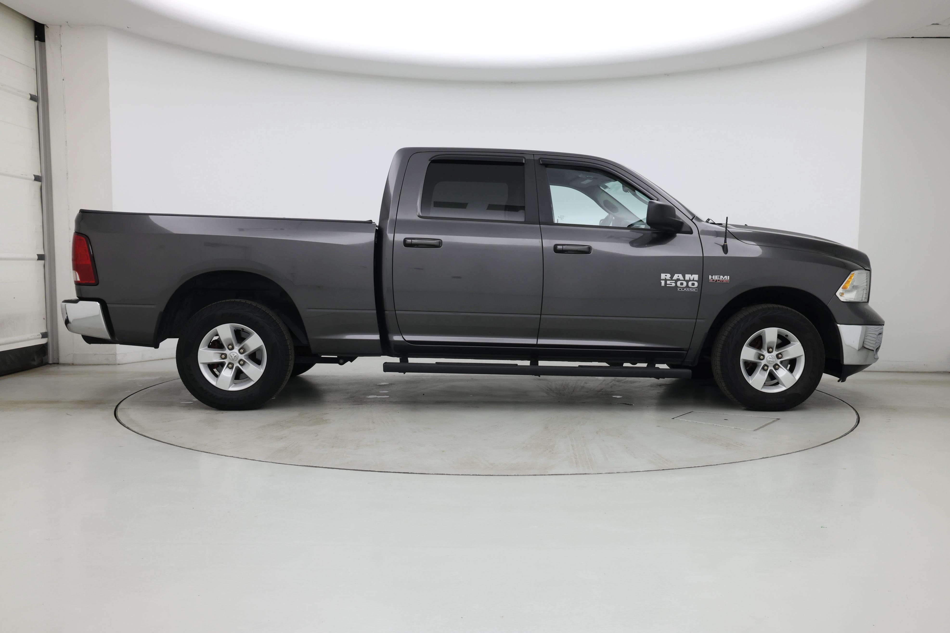 Thumbnail: 2019 RAM 1500 Classic - 7