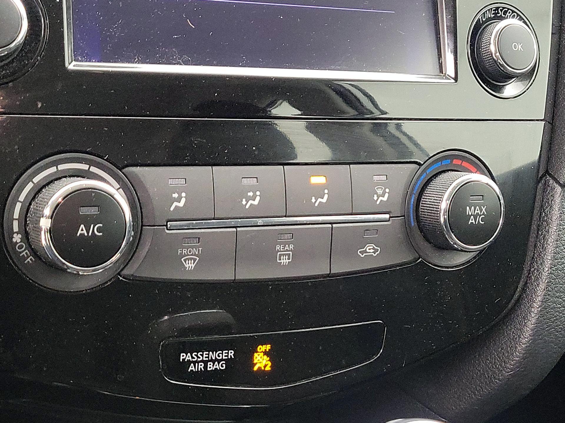 Thumbnail: 2018 Nissan Rogue - 16