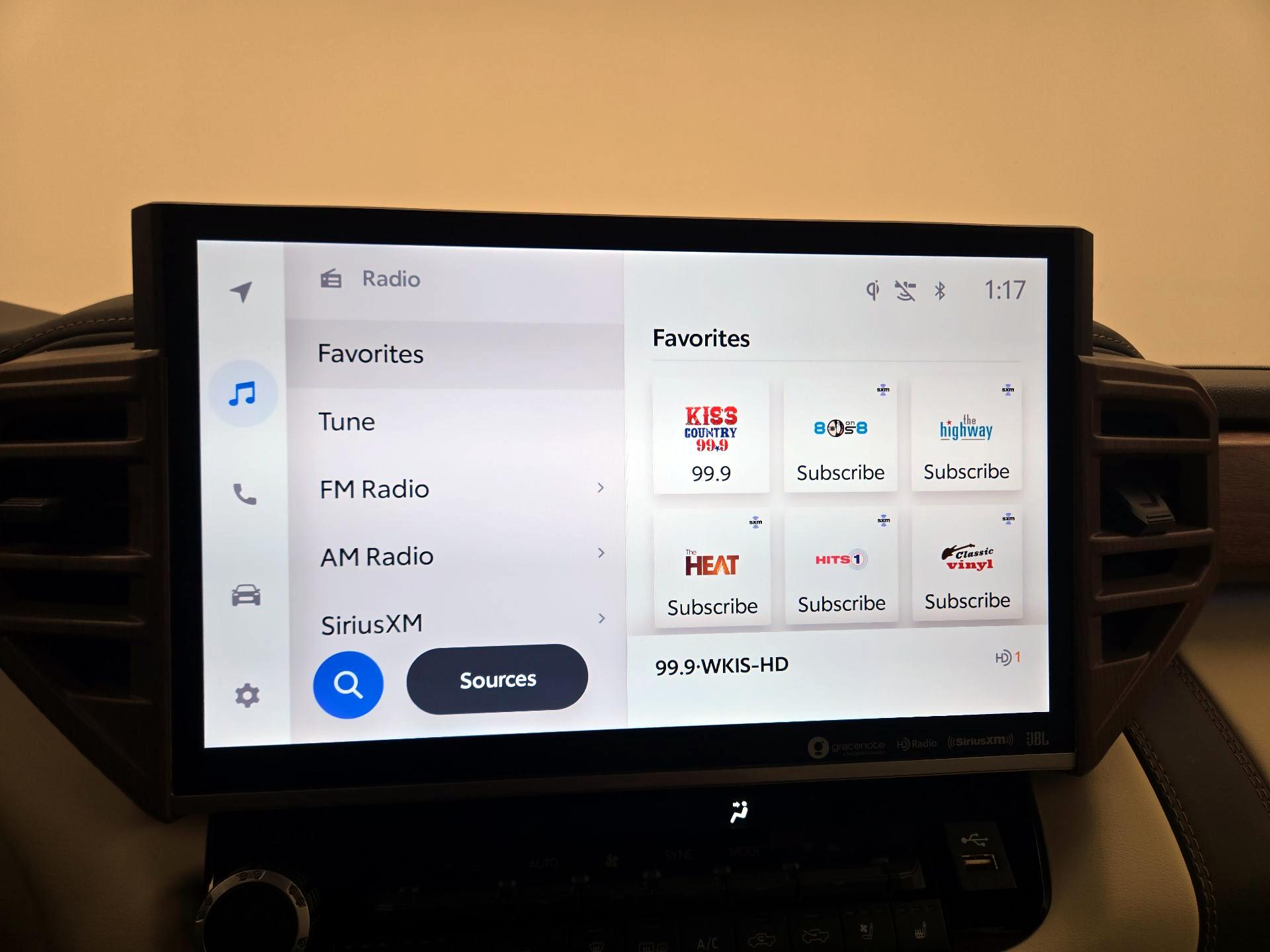 Thumbnail: 2023 Toyota Tundra - 15