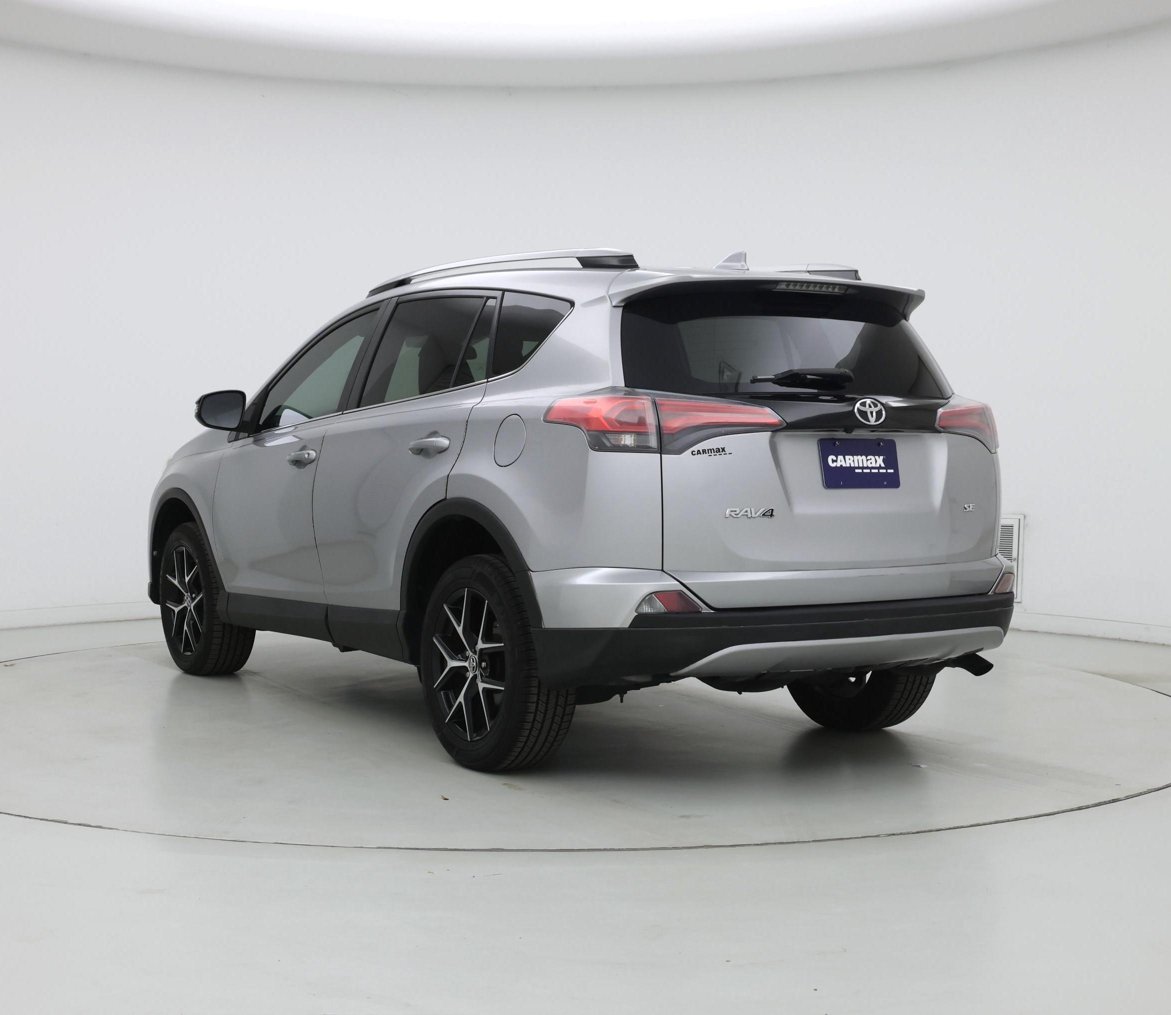 Thumbnail: 2017 Toyota RAV4 - 2