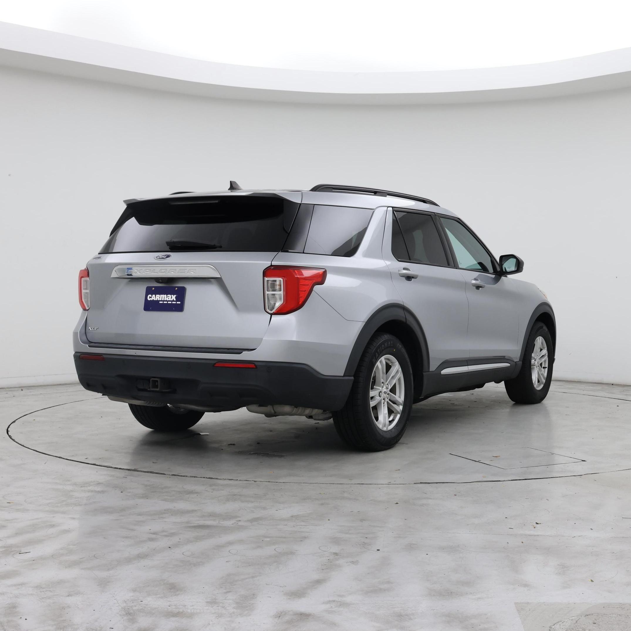 Thumbnail: 2022 Ford Explorer - 8