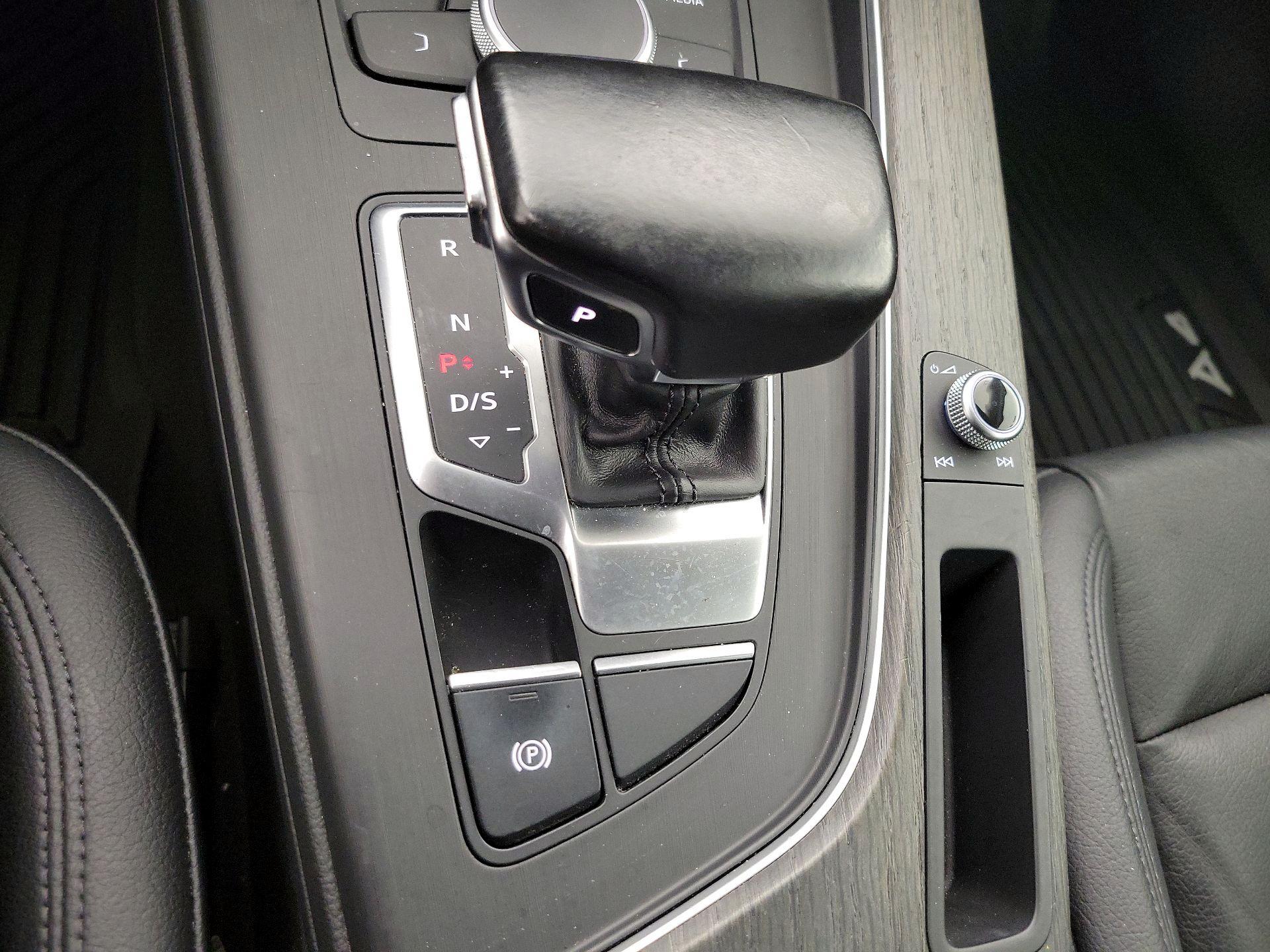 Thumbnail: 2017 Audi A4 - 17