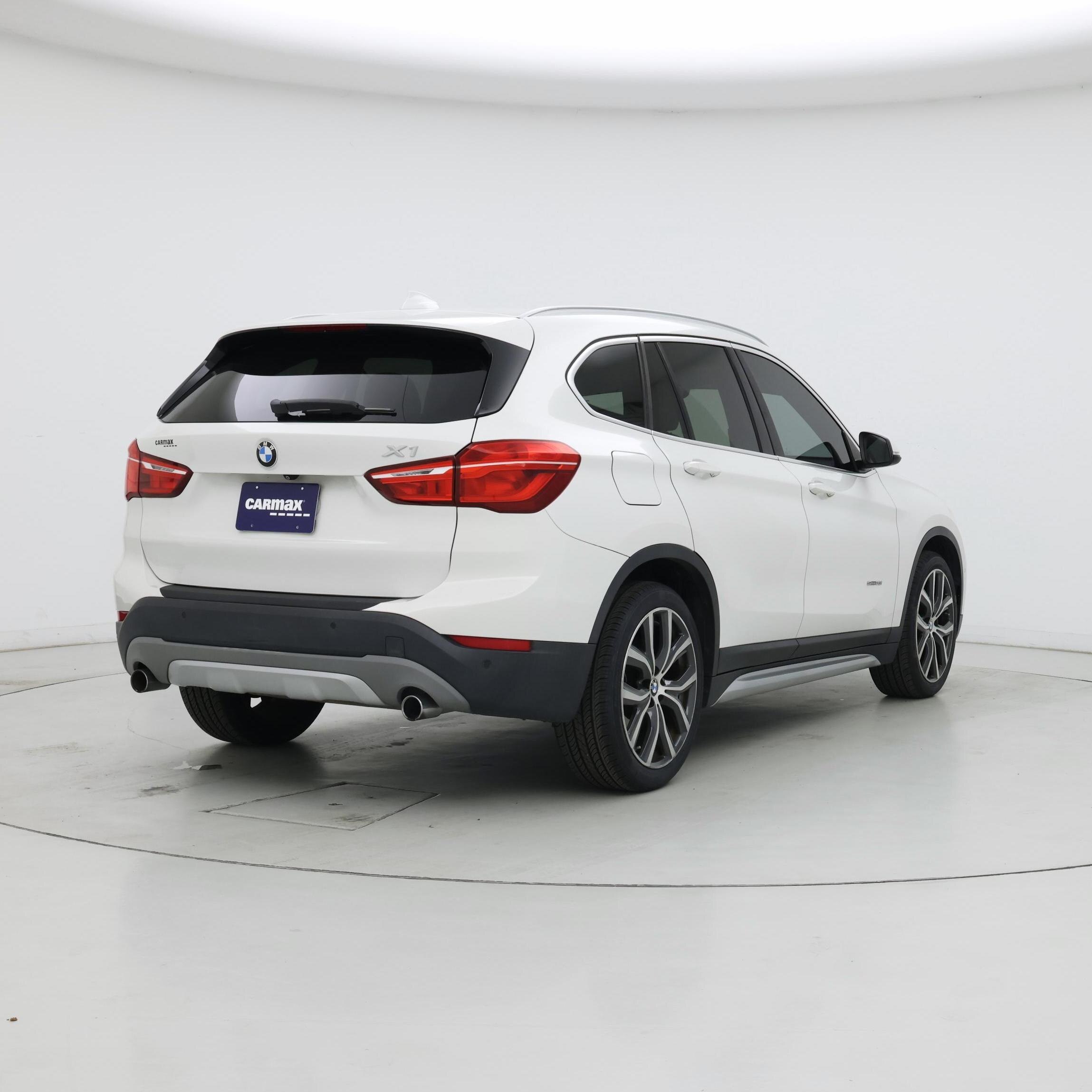 Thumbnail: 2017 BMW X1 - 8