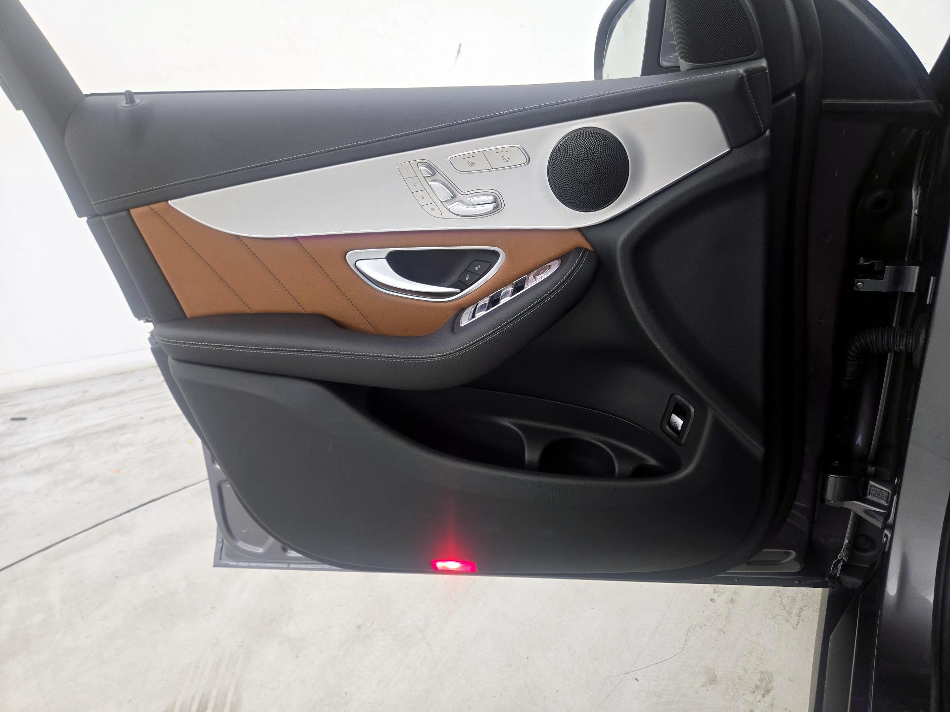 Thumbnail: 2021 Mercedes-Benz GLC - 12