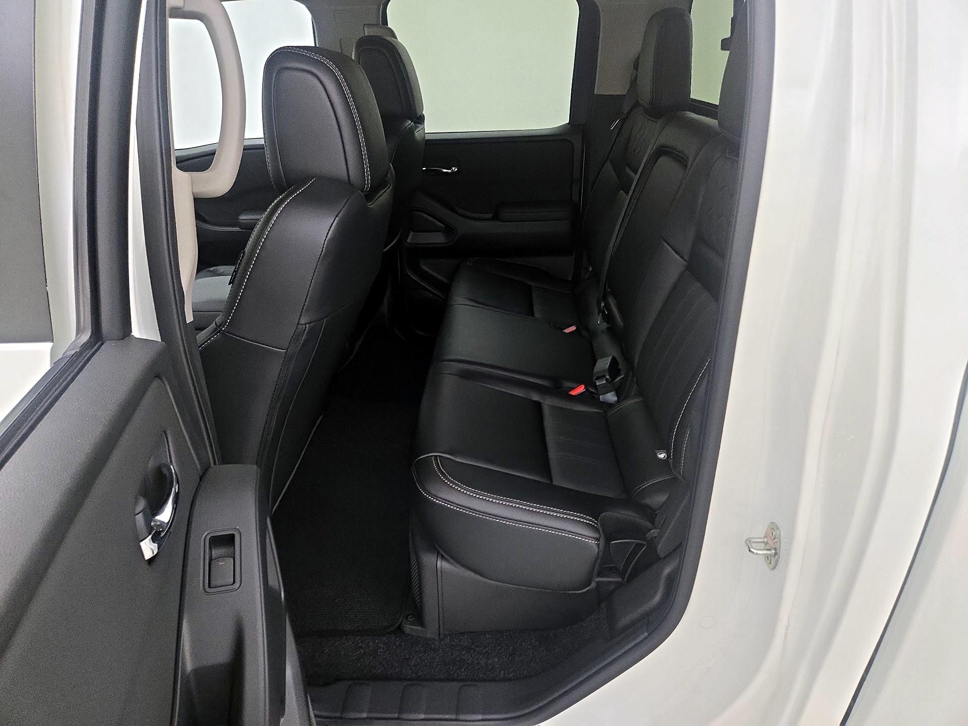 Thumbnail: 2024 Nissan Frontier - 20