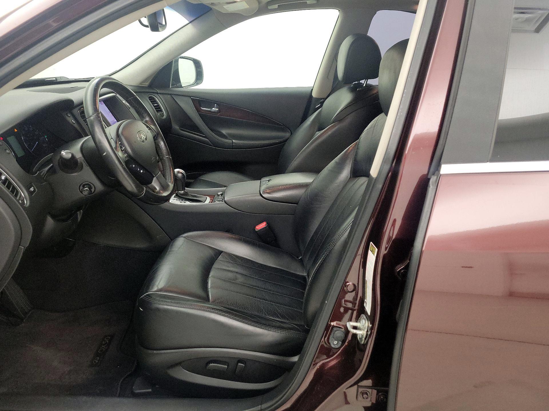 Thumbnail: 2016 INFINITI QX50 - 11