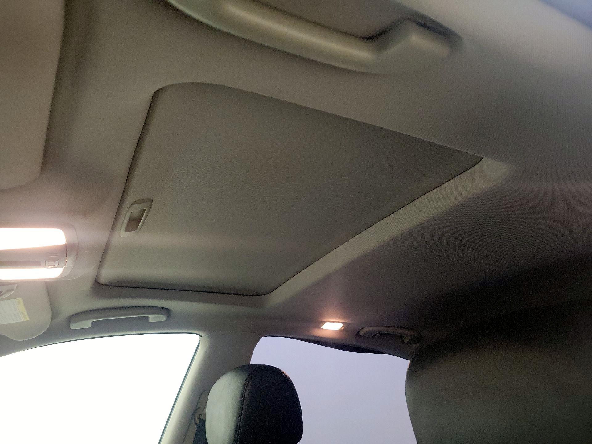 Thumbnail: 2016 INFINITI QX50 - 20