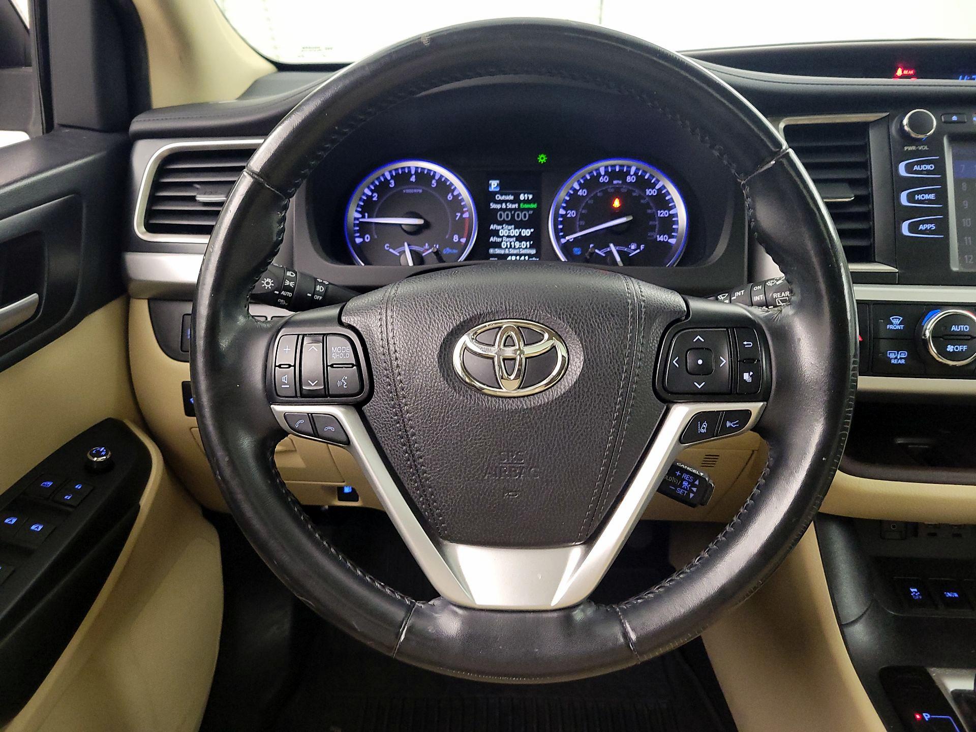 Thumbnail: 2019 Toyota Highlander - 10