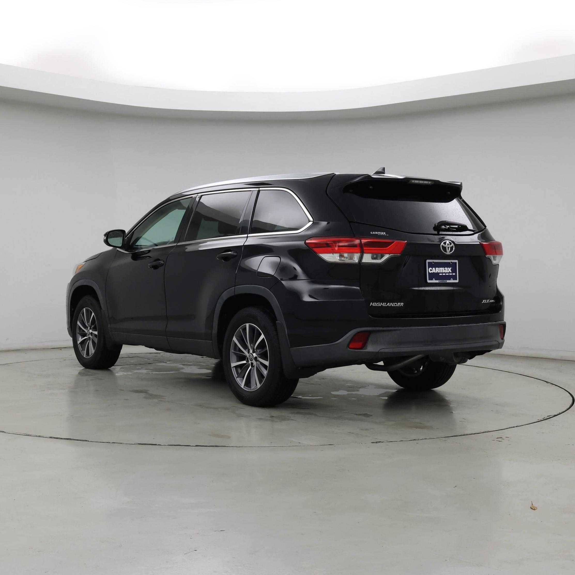 Thumbnail: 2019 Toyota Highlander - 2
