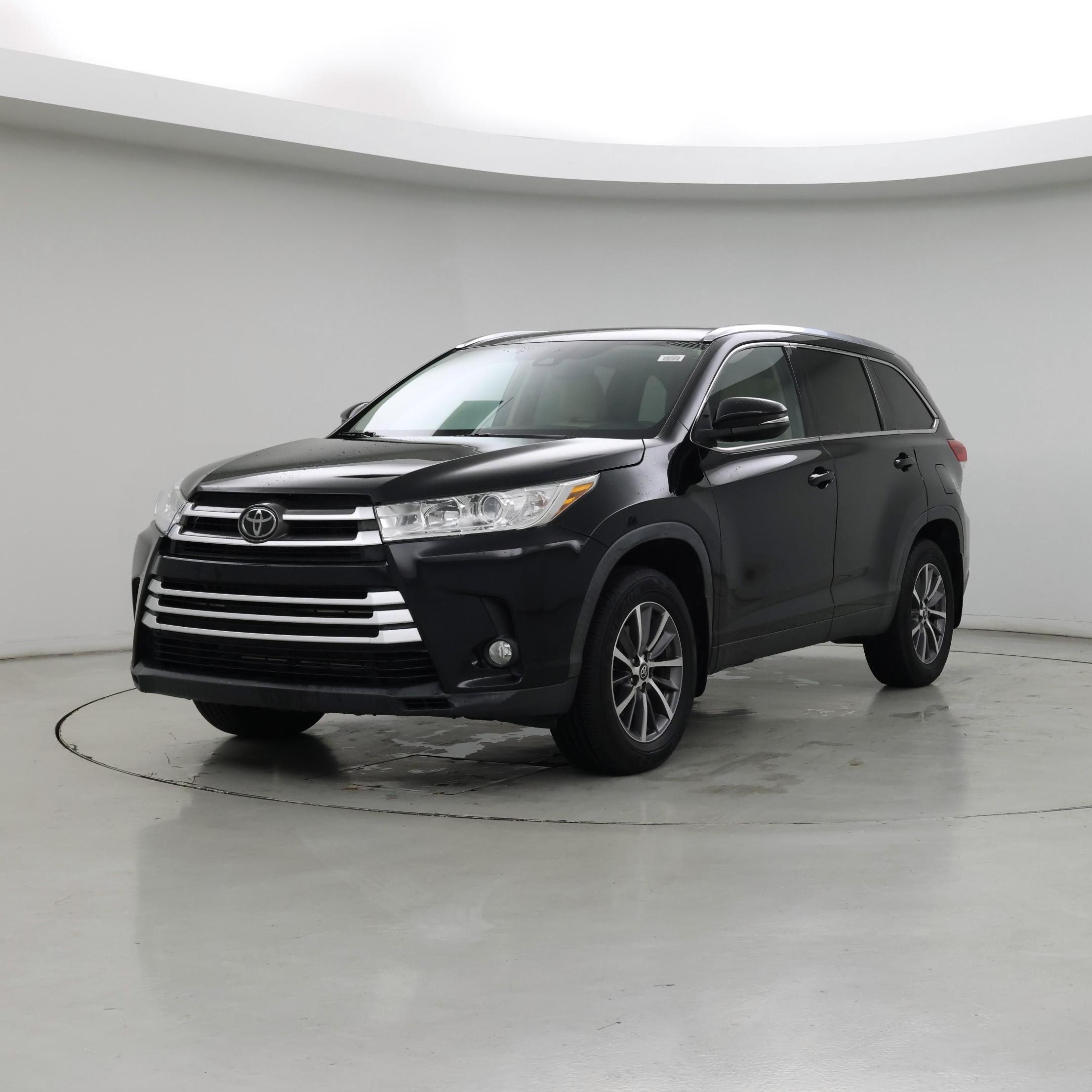 Thumbnail: 2019 Toyota Highlander - 4