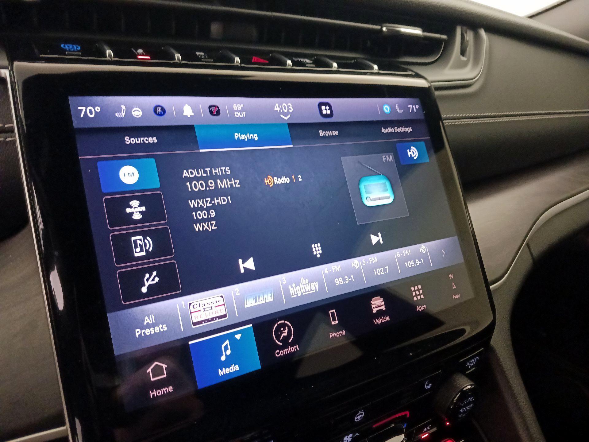 Thumbnail: 2024 Jeep Grand Cherokee - 16