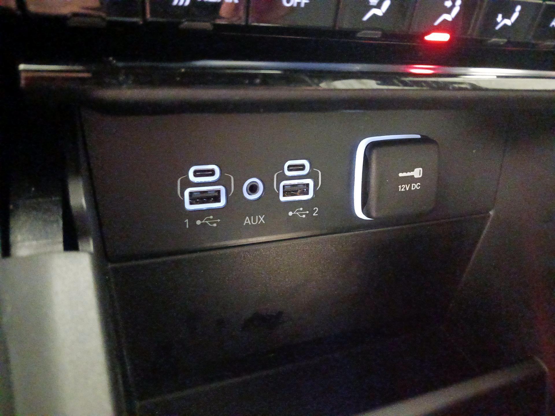 Thumbnail: 2024 Jeep Grand Cherokee - 19