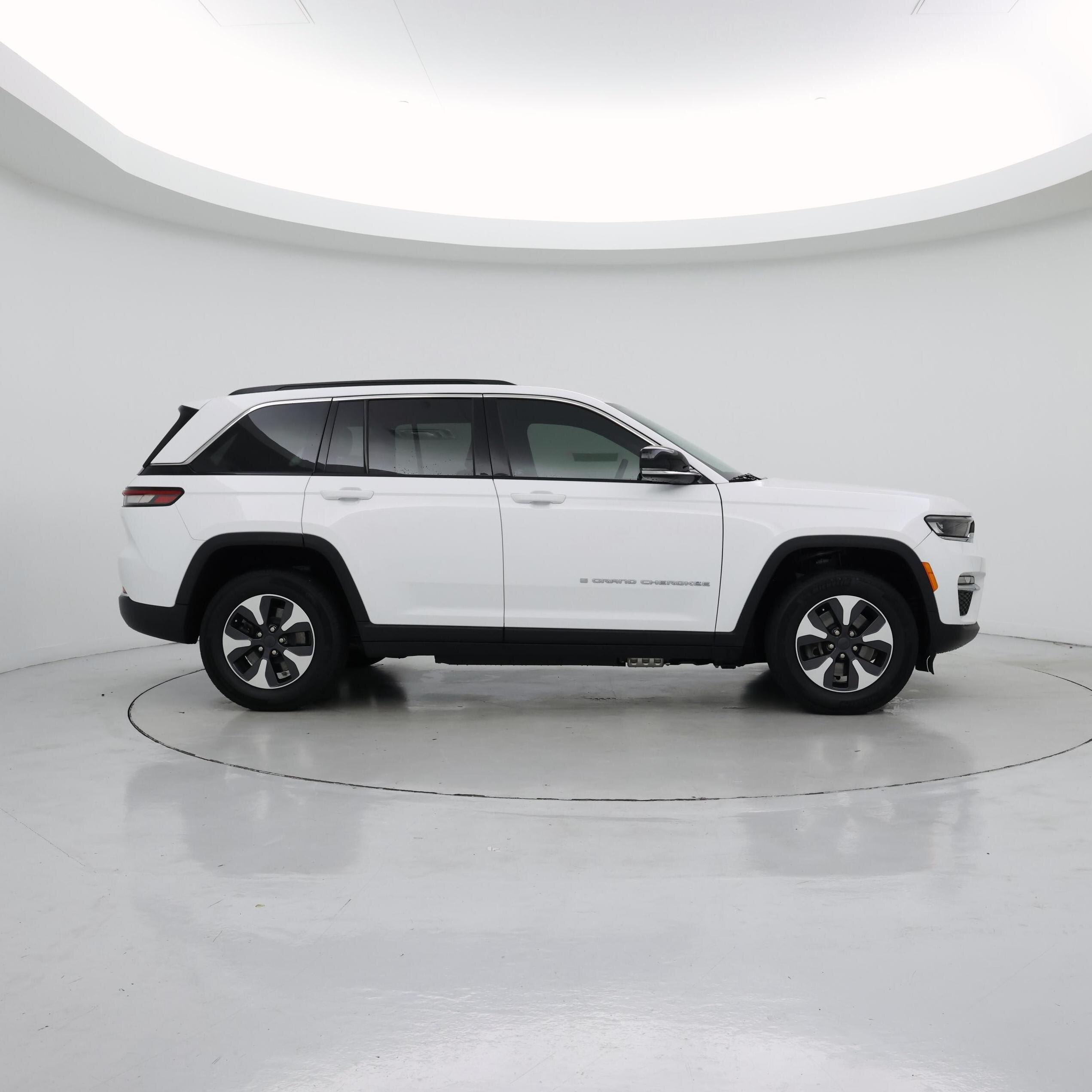 Thumbnail: 2024 Jeep Grand Cherokee - 7