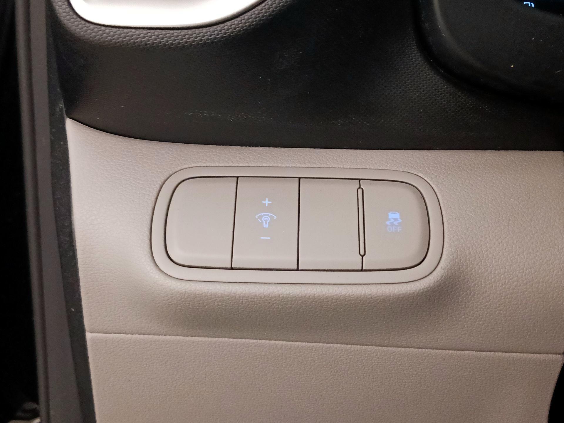 Thumbnail: 2023 Hyundai Venue - 13