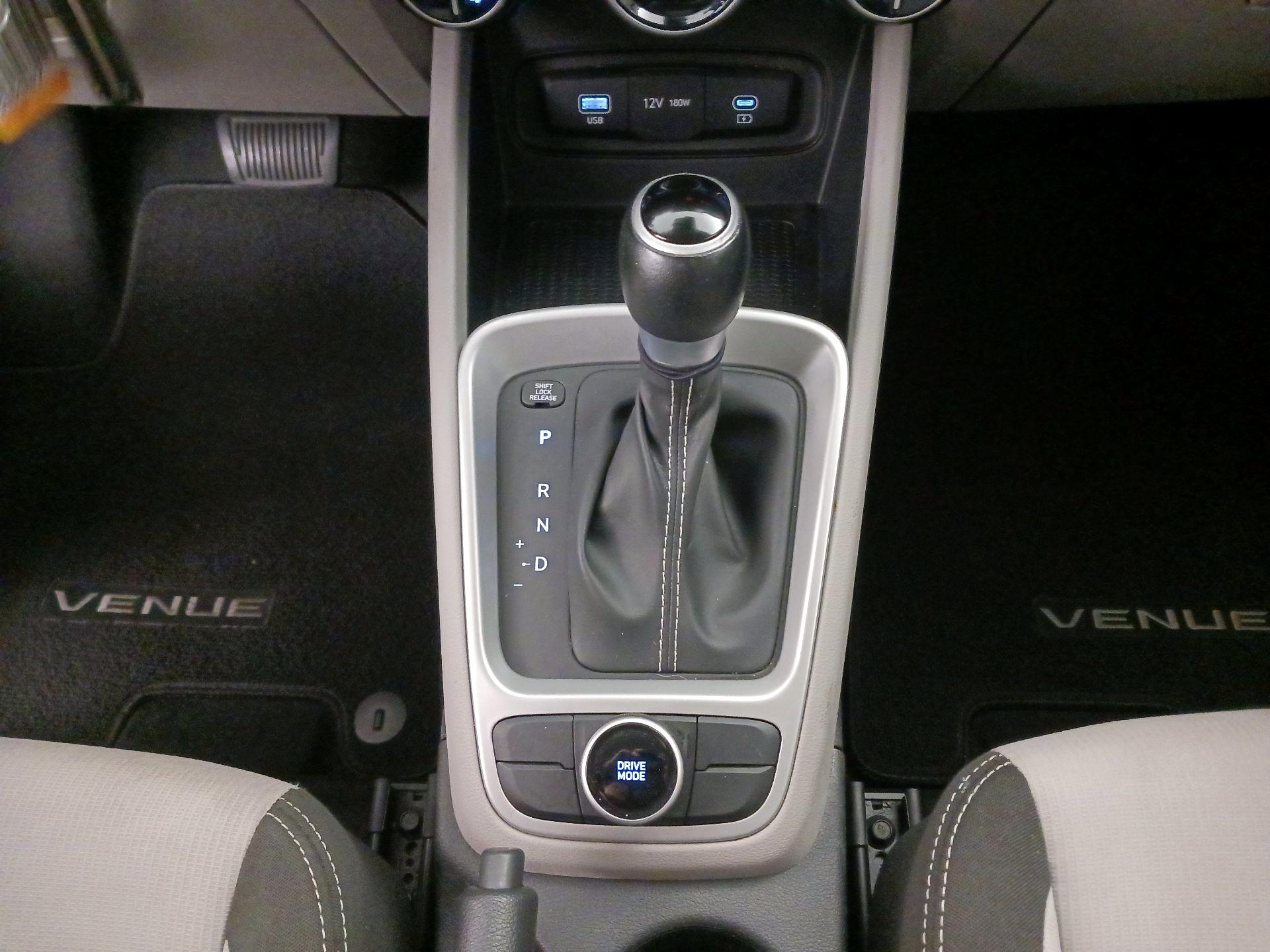 Thumbnail: 2023 Hyundai Venue - 17