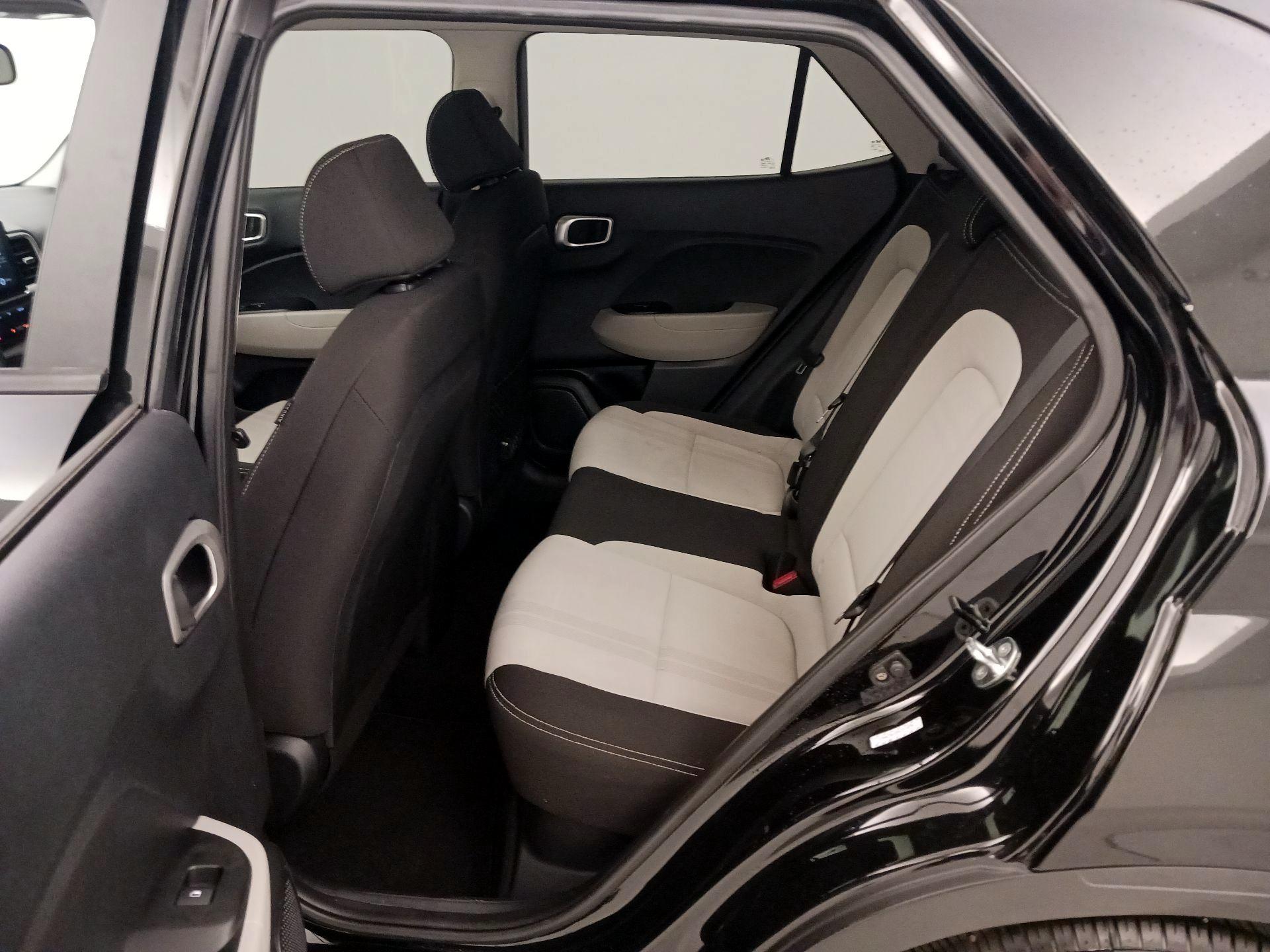 Thumbnail: 2023 Hyundai Venue - 20