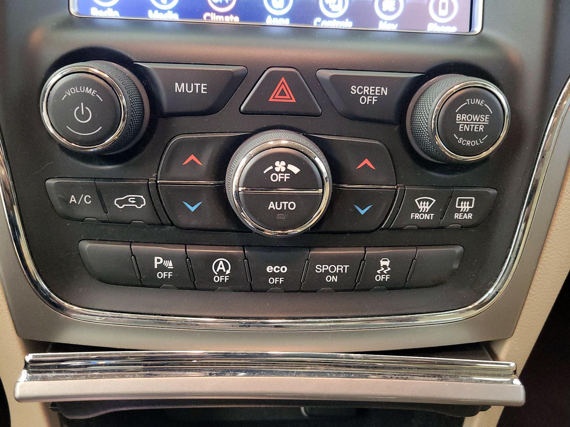 Thumbnail: 2018 Jeep Grand Cherokee - 17